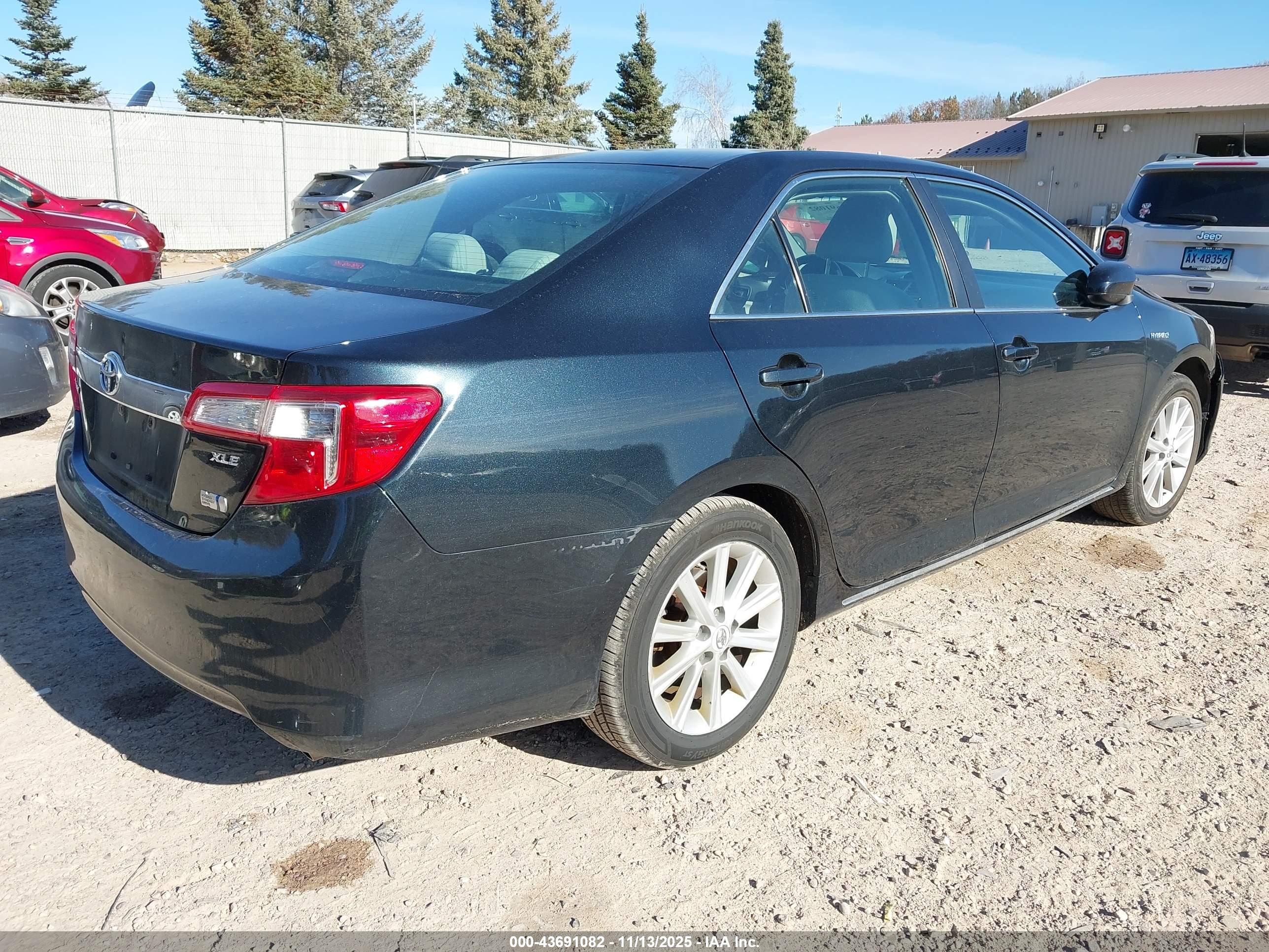 TOYOTA CAMRY image 4