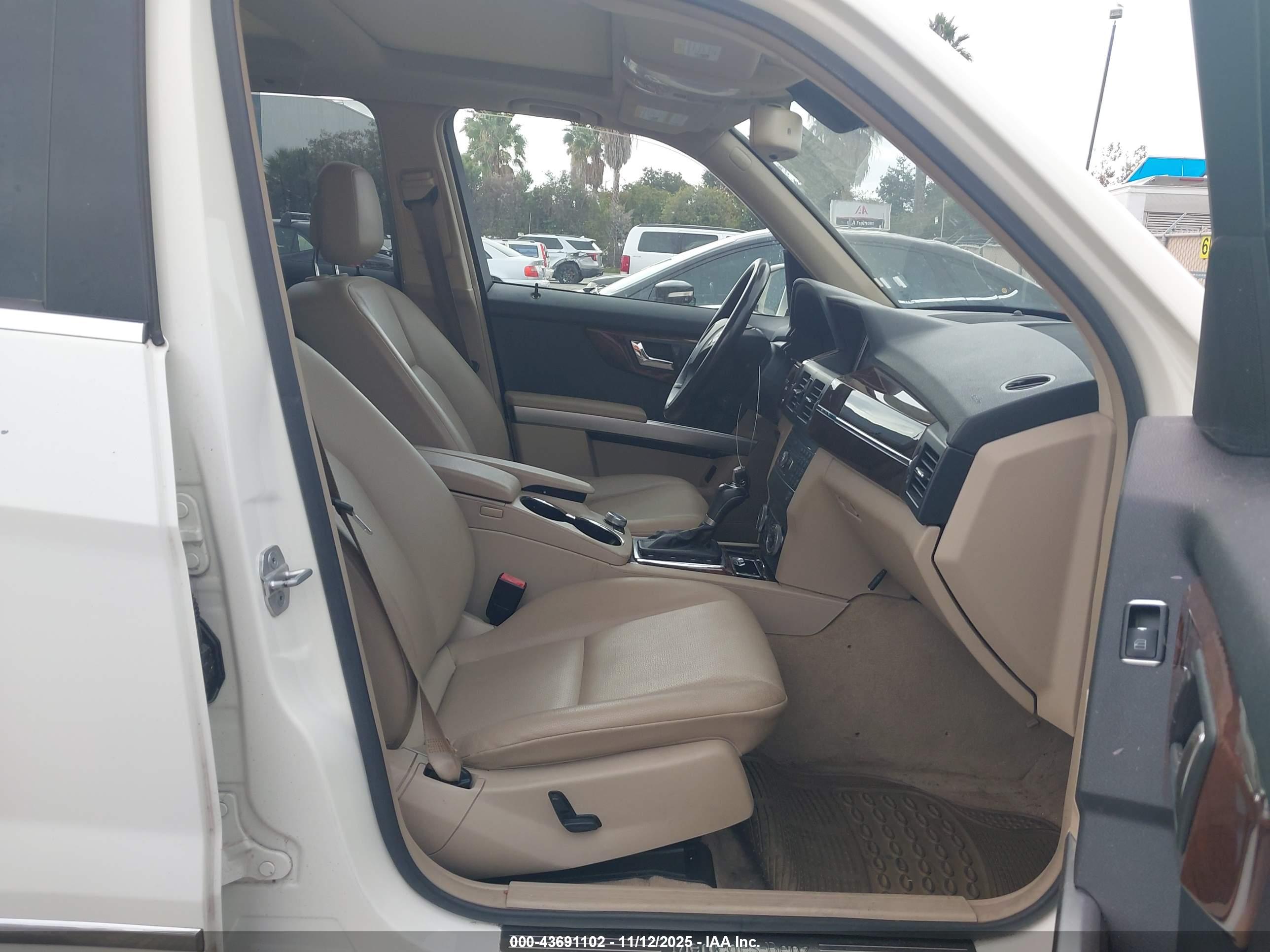 MERCEDES-BENZ GLK image 5