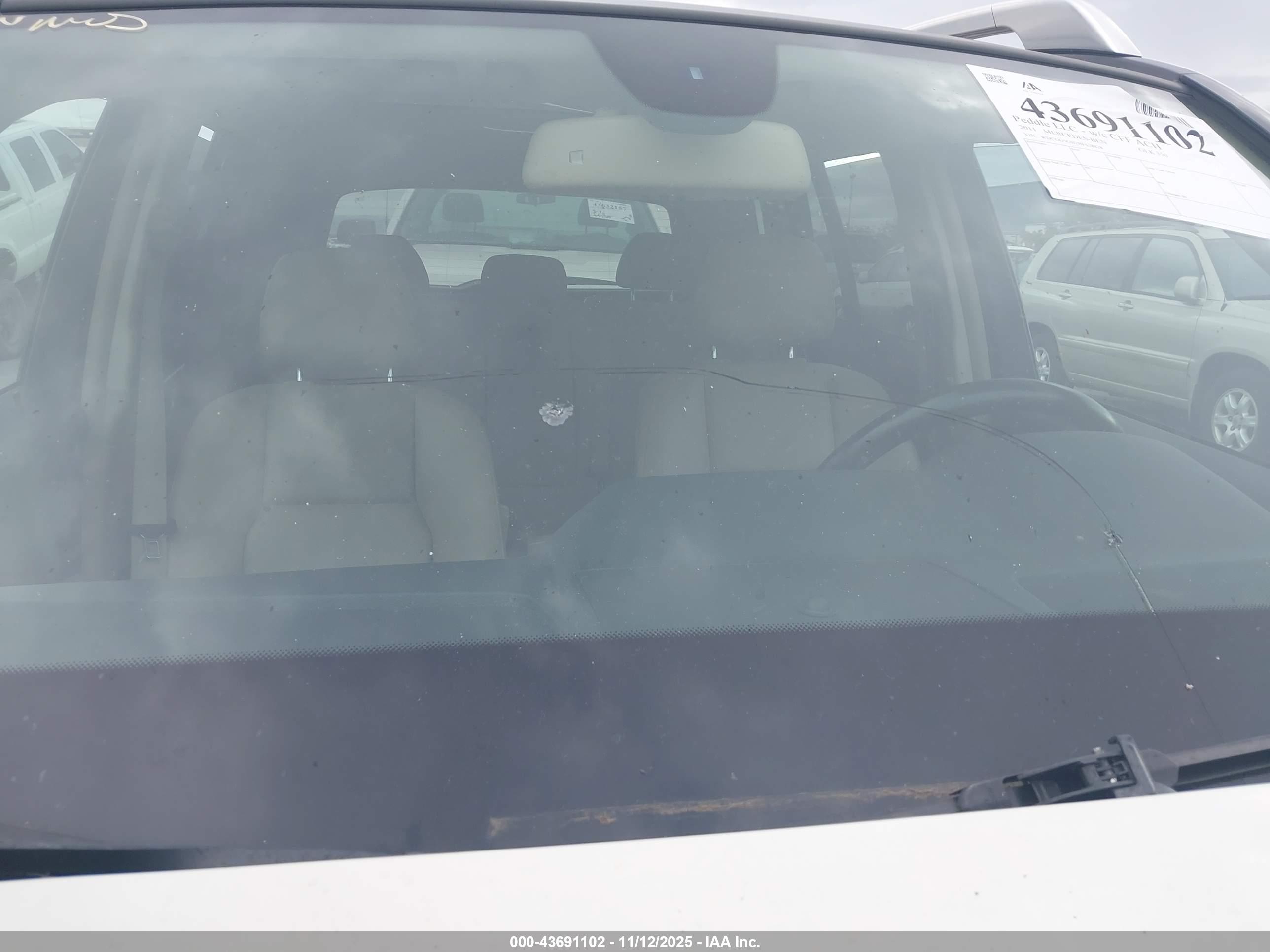 MERCEDES-BENZ GLK image 6