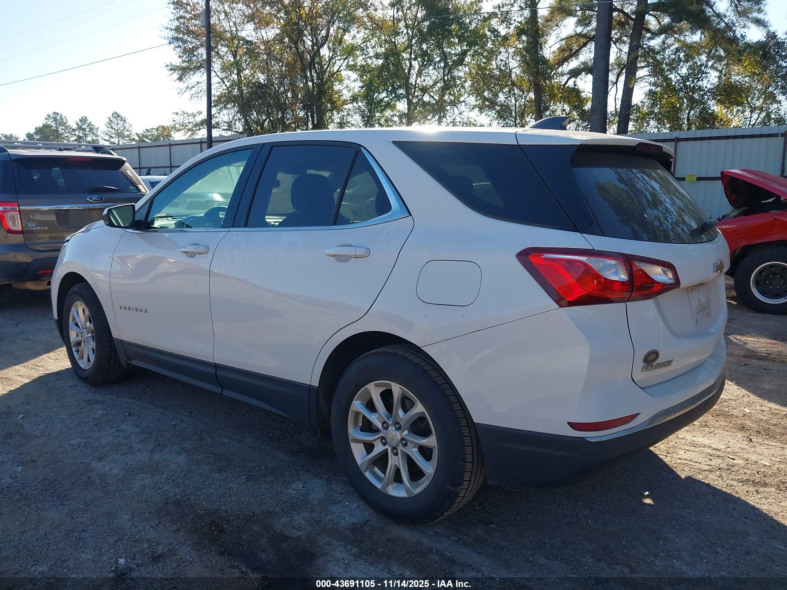 CHEVROLET EQUINOX image 3