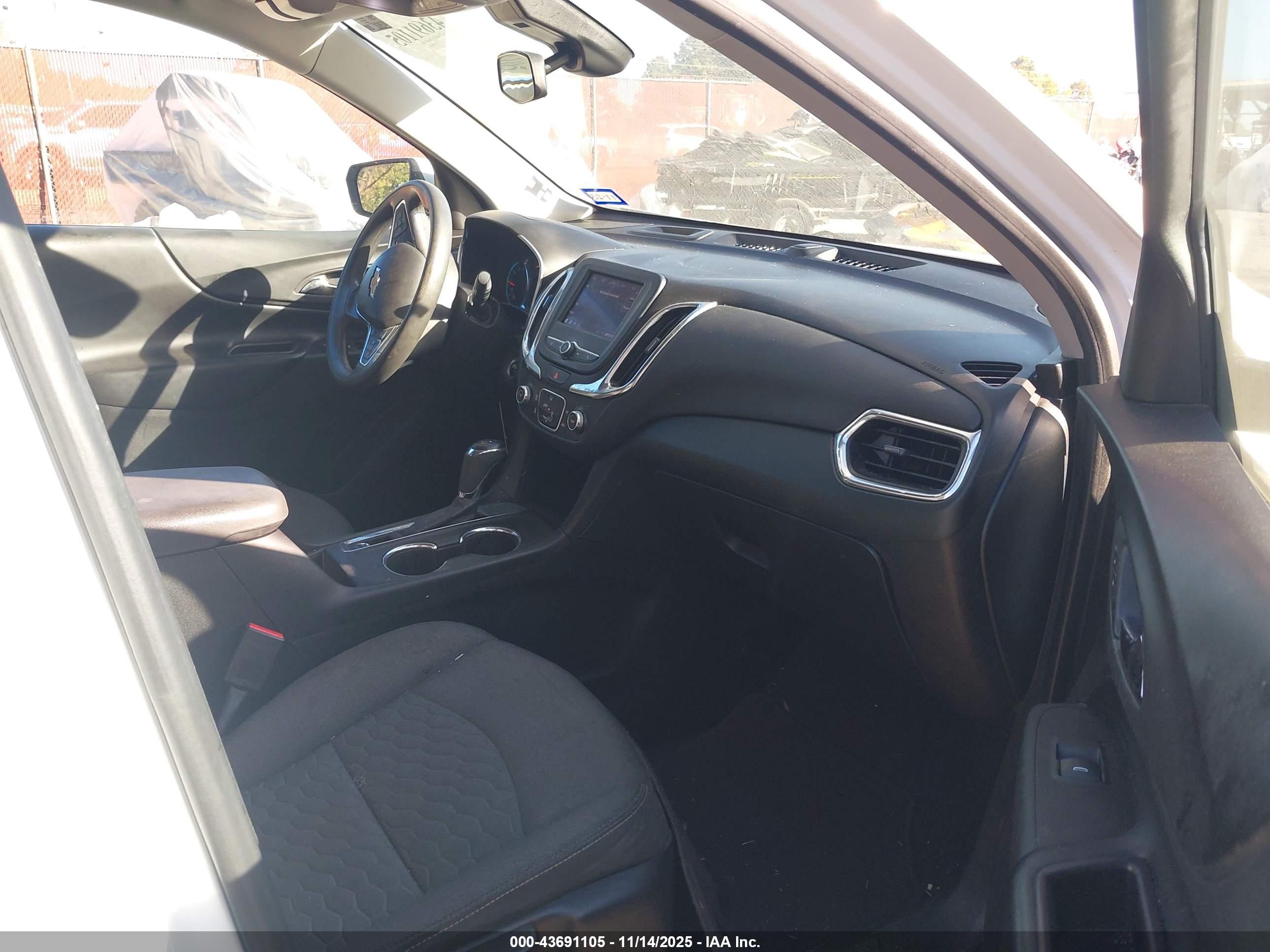 CHEVROLET EQUINOX image 5