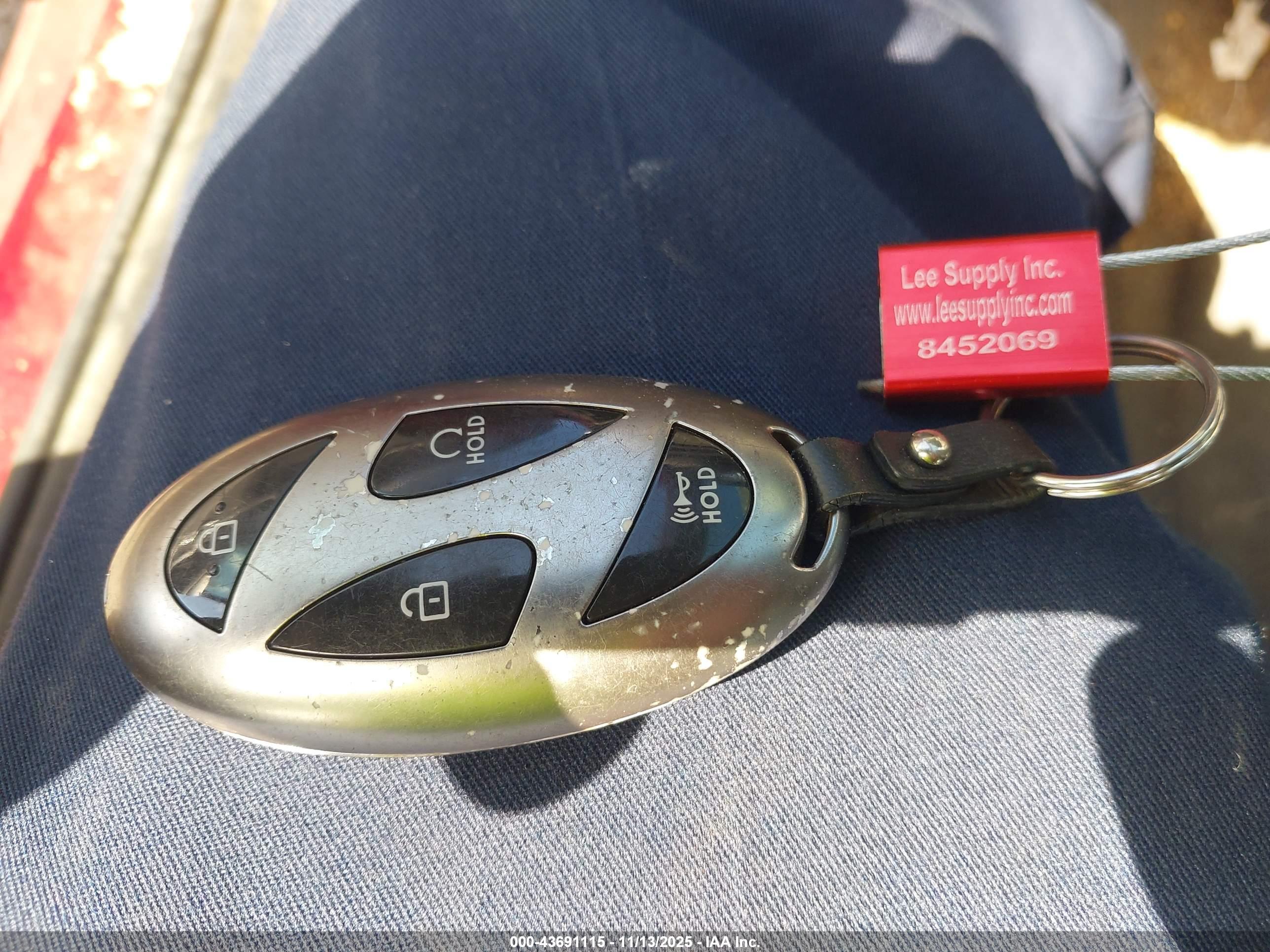 HYUNDAI ELANTRA image 11