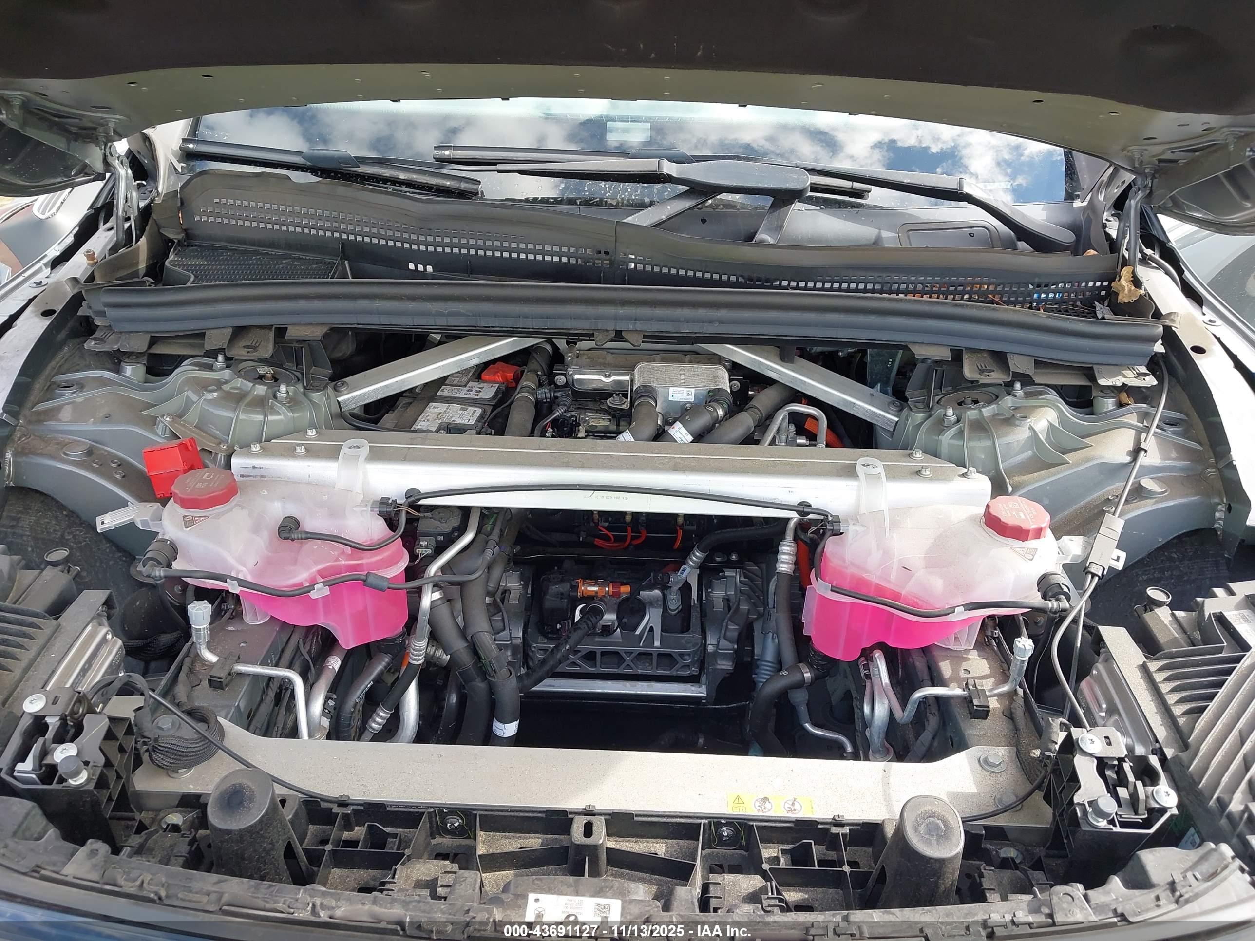 MERCEDES-BENZ EQE image 10