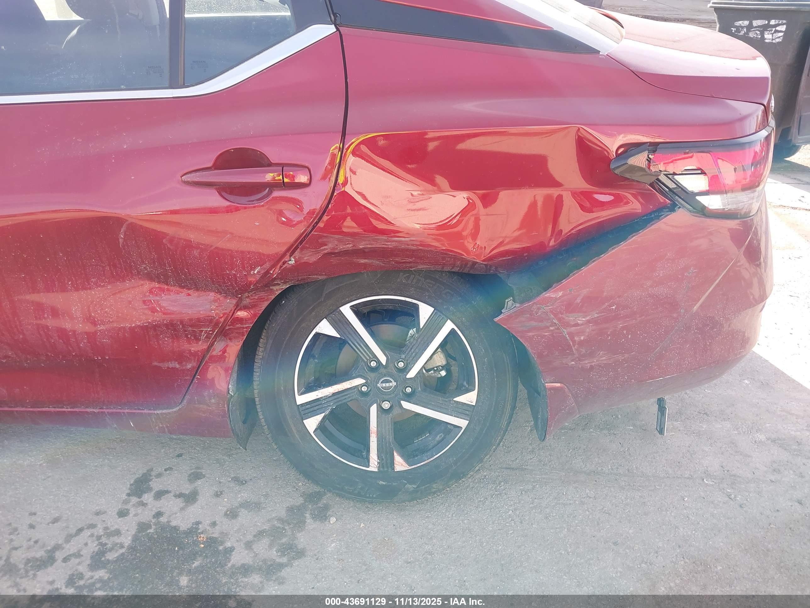 NISSAN SENTRA image 6