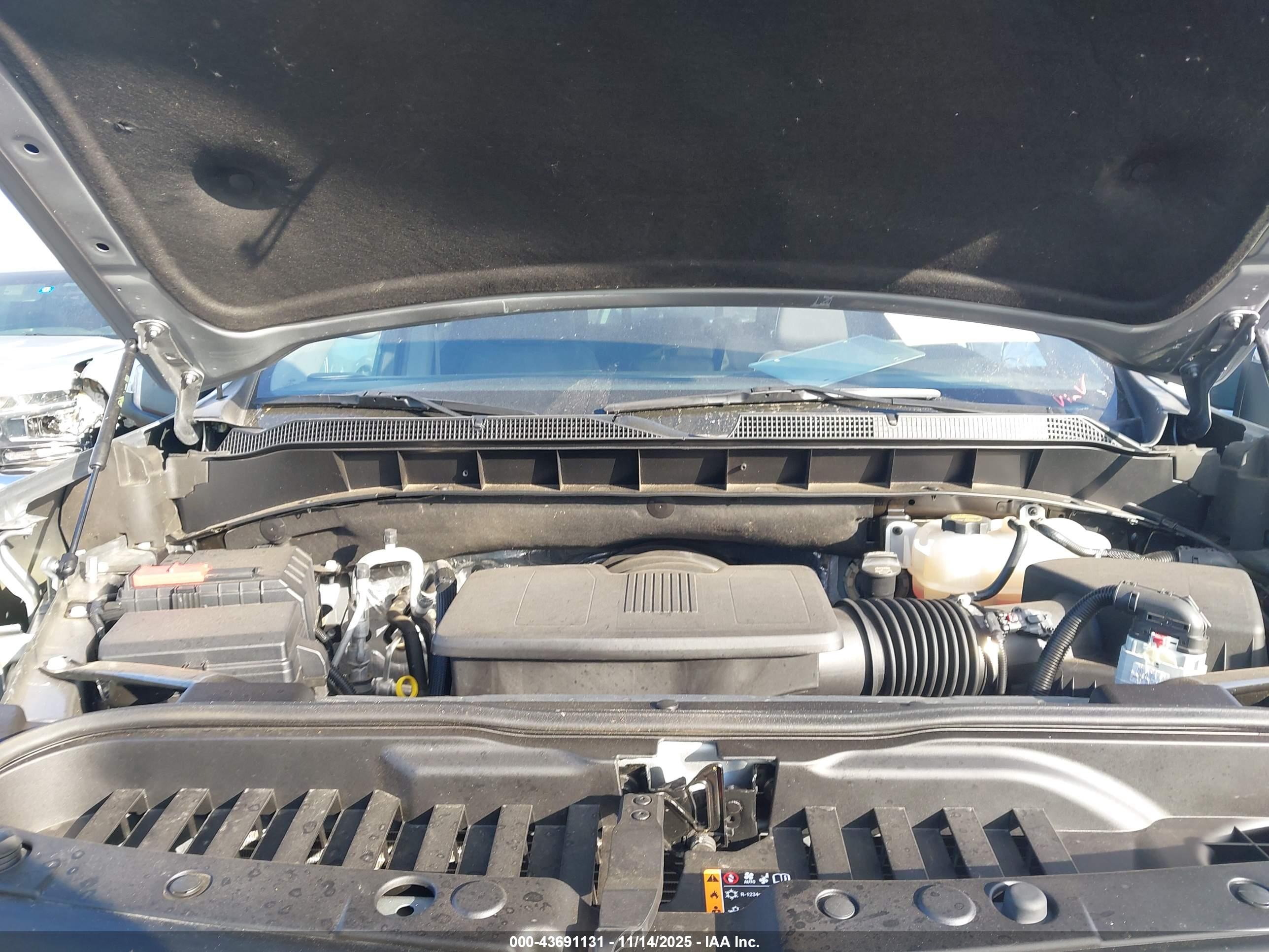 CHEVROLET SILVERADO image 10