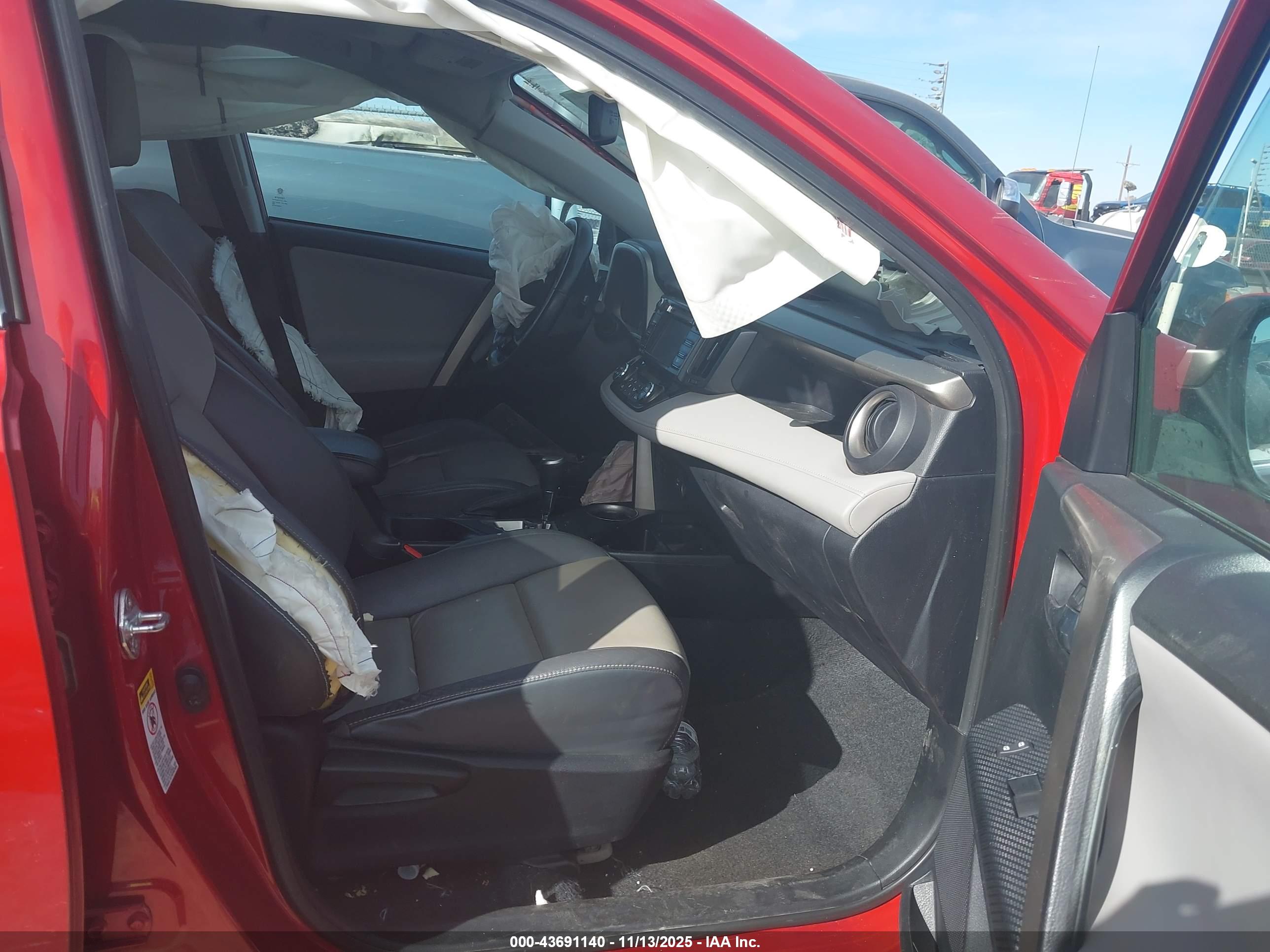 TOYOTA RAV4 image 5