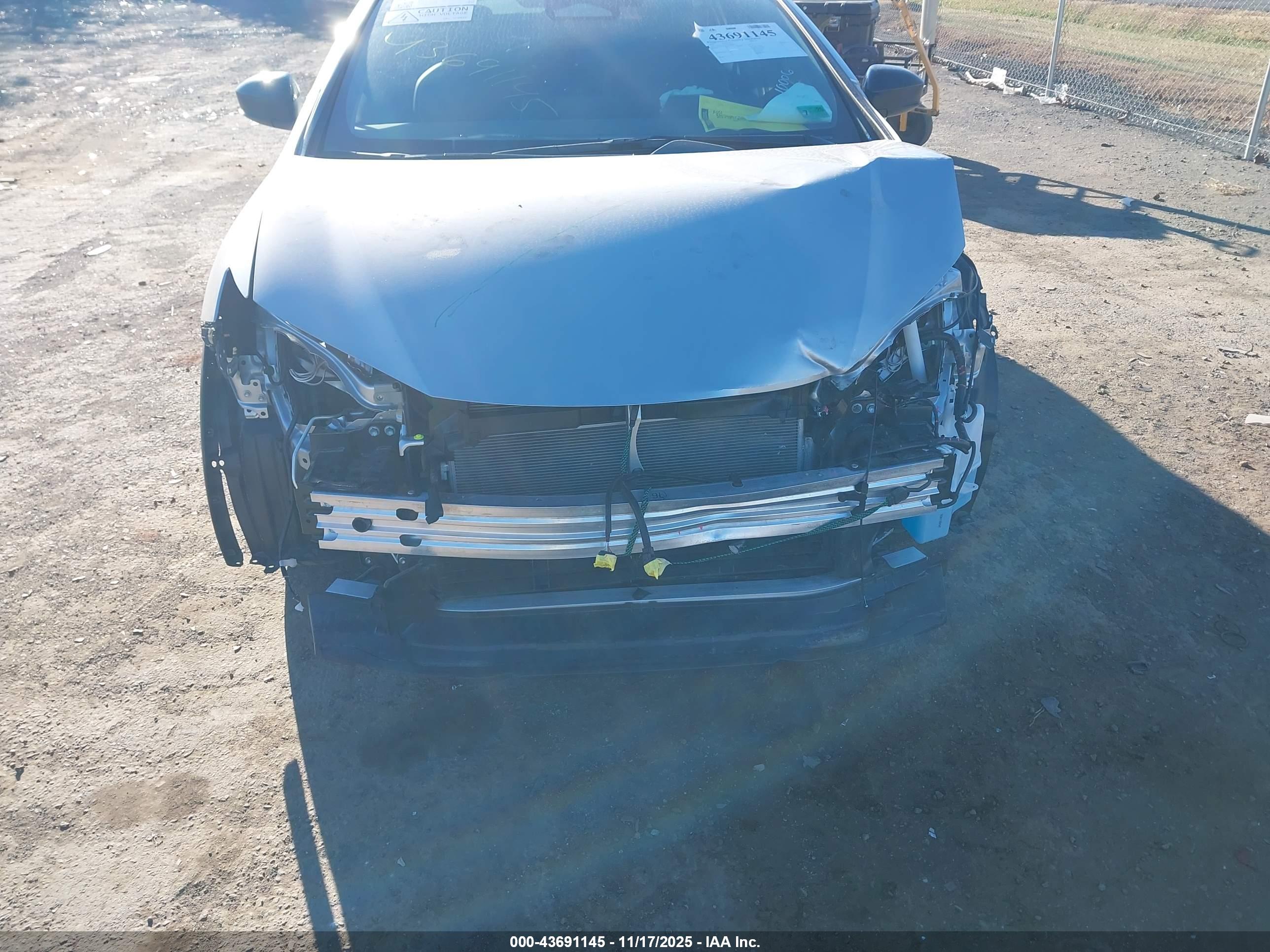 TOYOTA PRIUS image 6