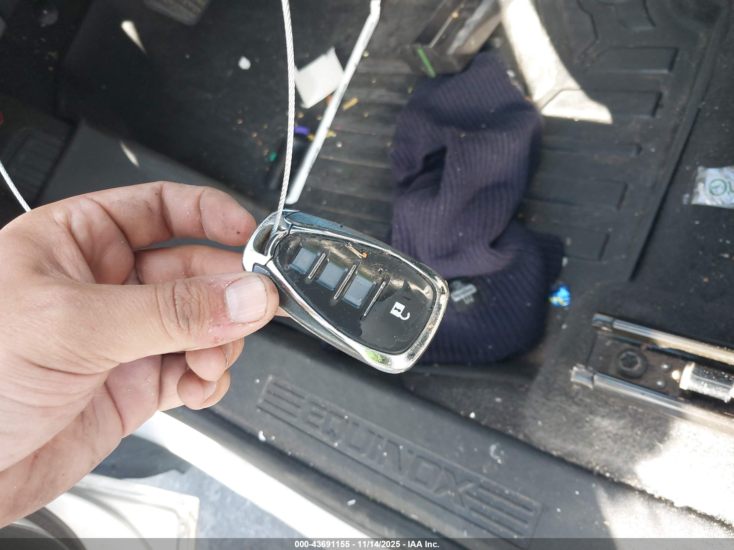 CHEVROLET EQUINOX image 11
