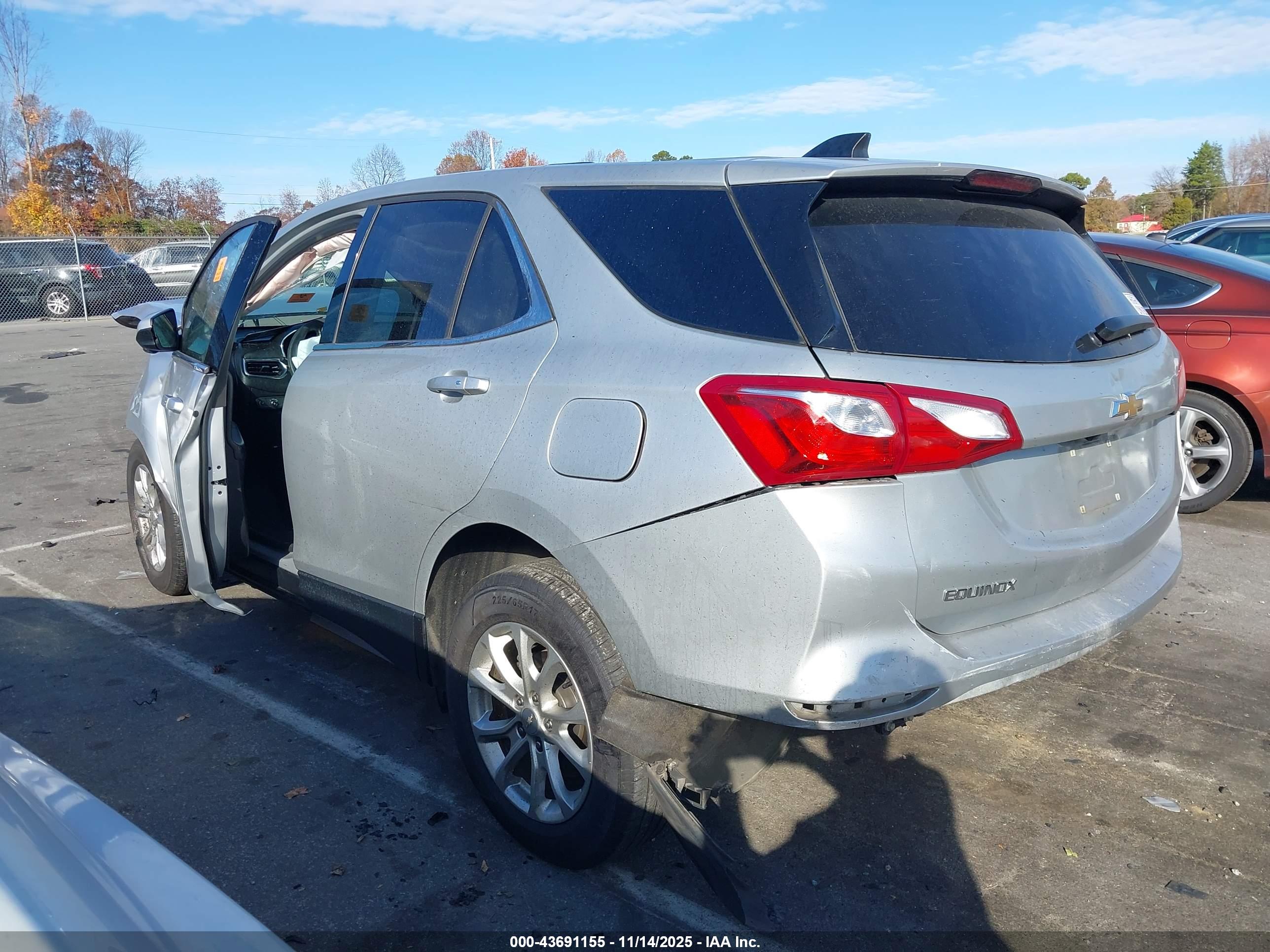 CHEVROLET EQUINOX image 3