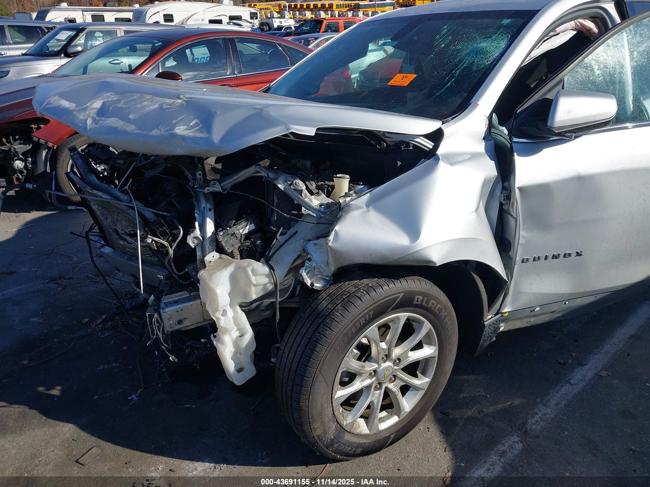 CHEVROLET EQUINOX image 6
