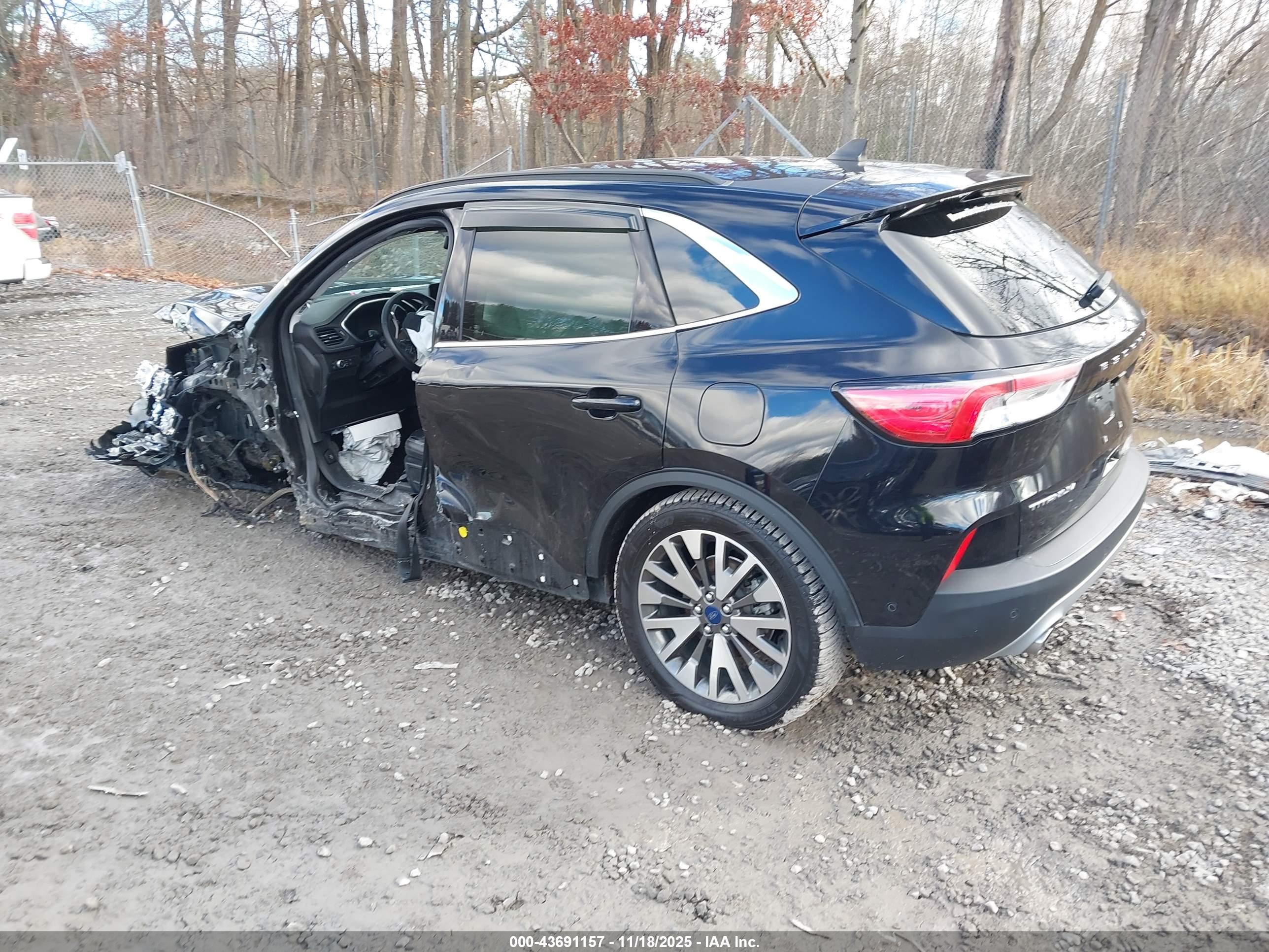 FORD ESCAPE image 3