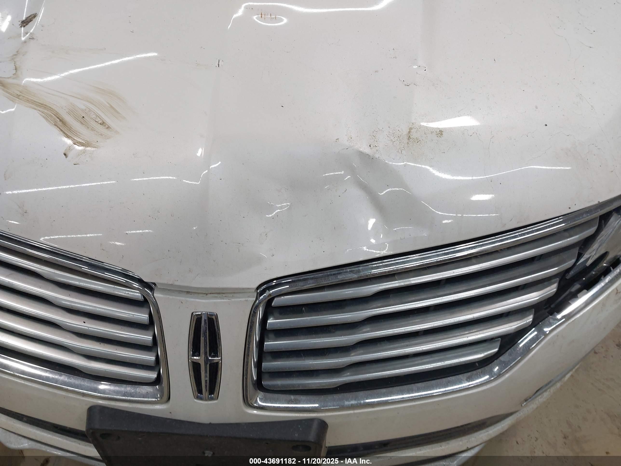LINCOLN MKC image 6