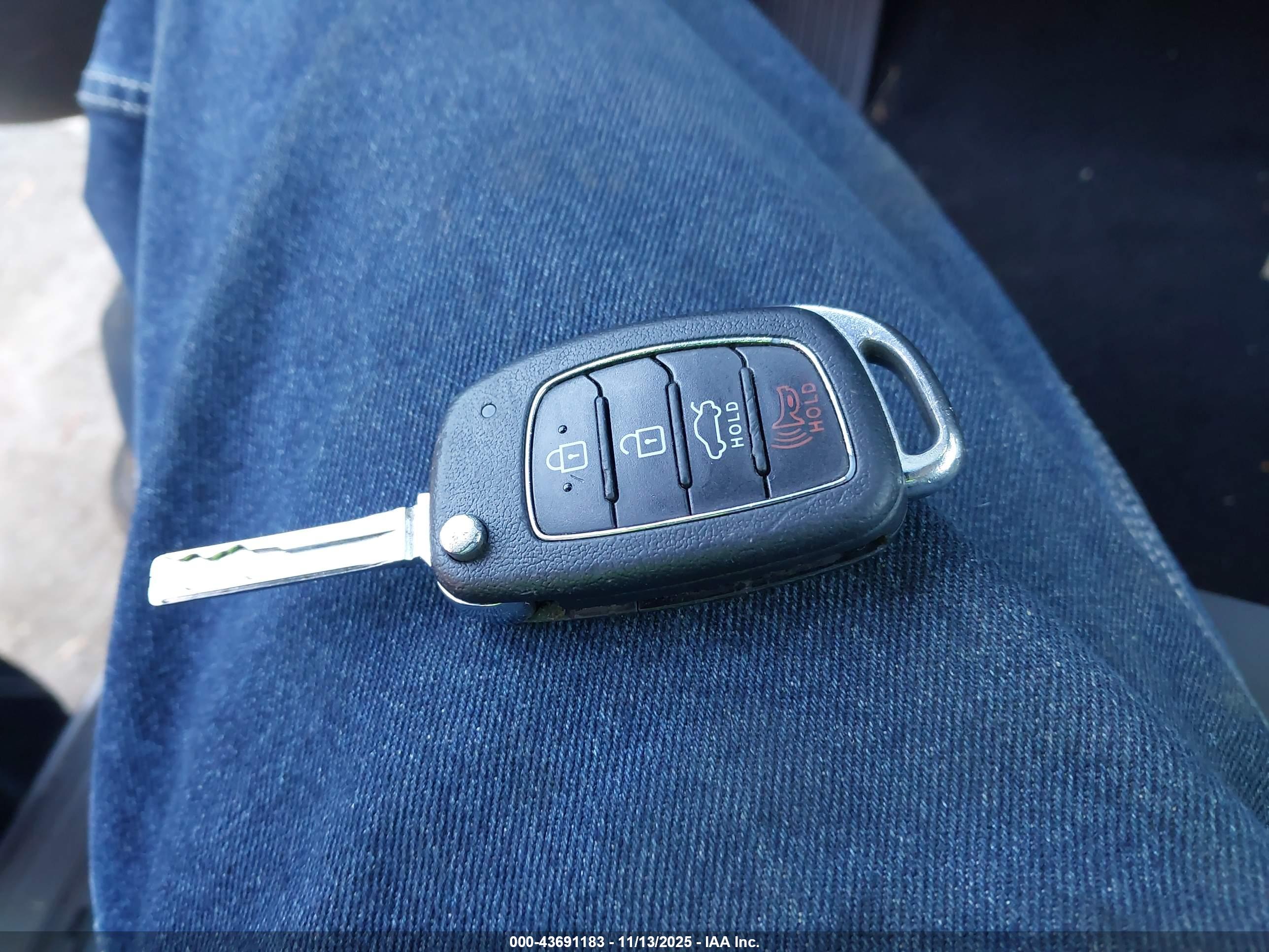 HYUNDAI SONATA image 11