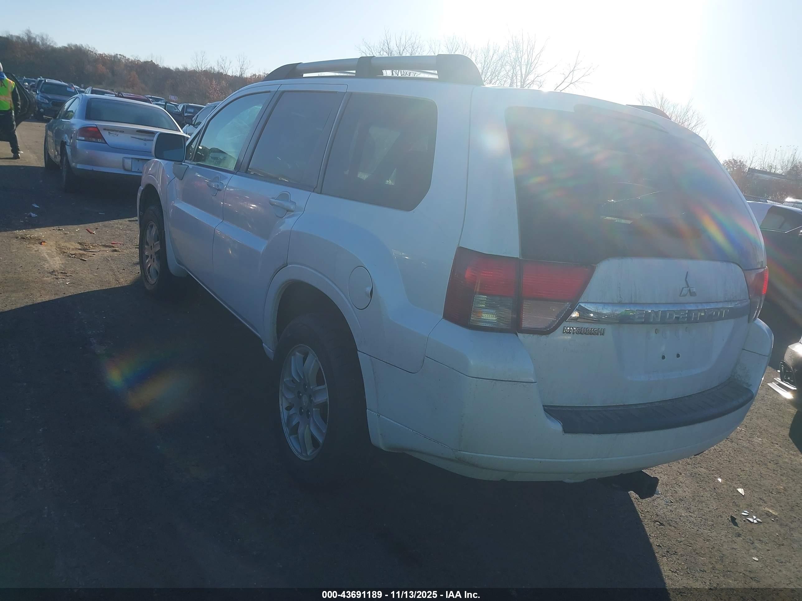 MITSUBISHI ENDEAVOR image 3