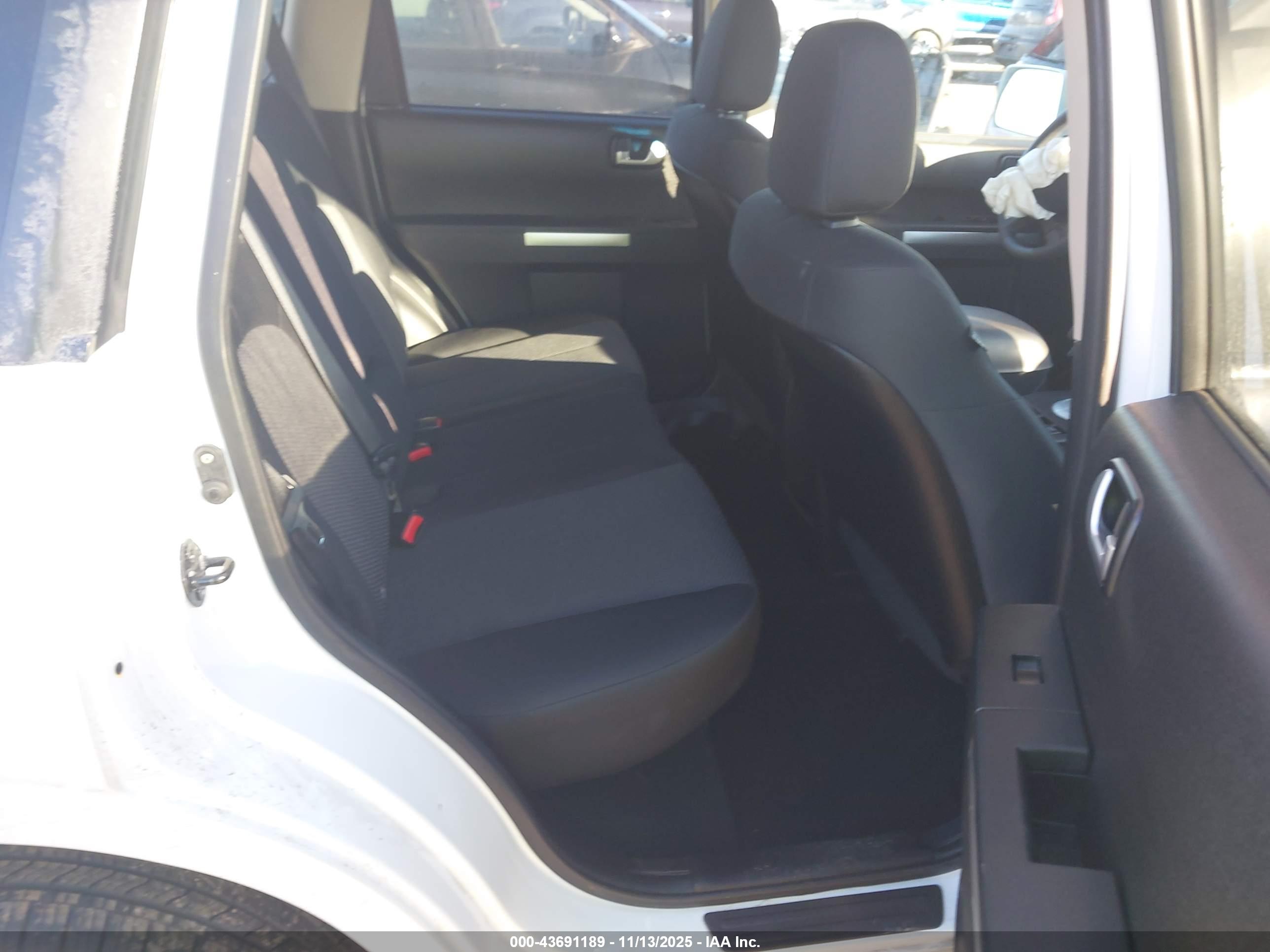 MITSUBISHI ENDEAVOR image 8