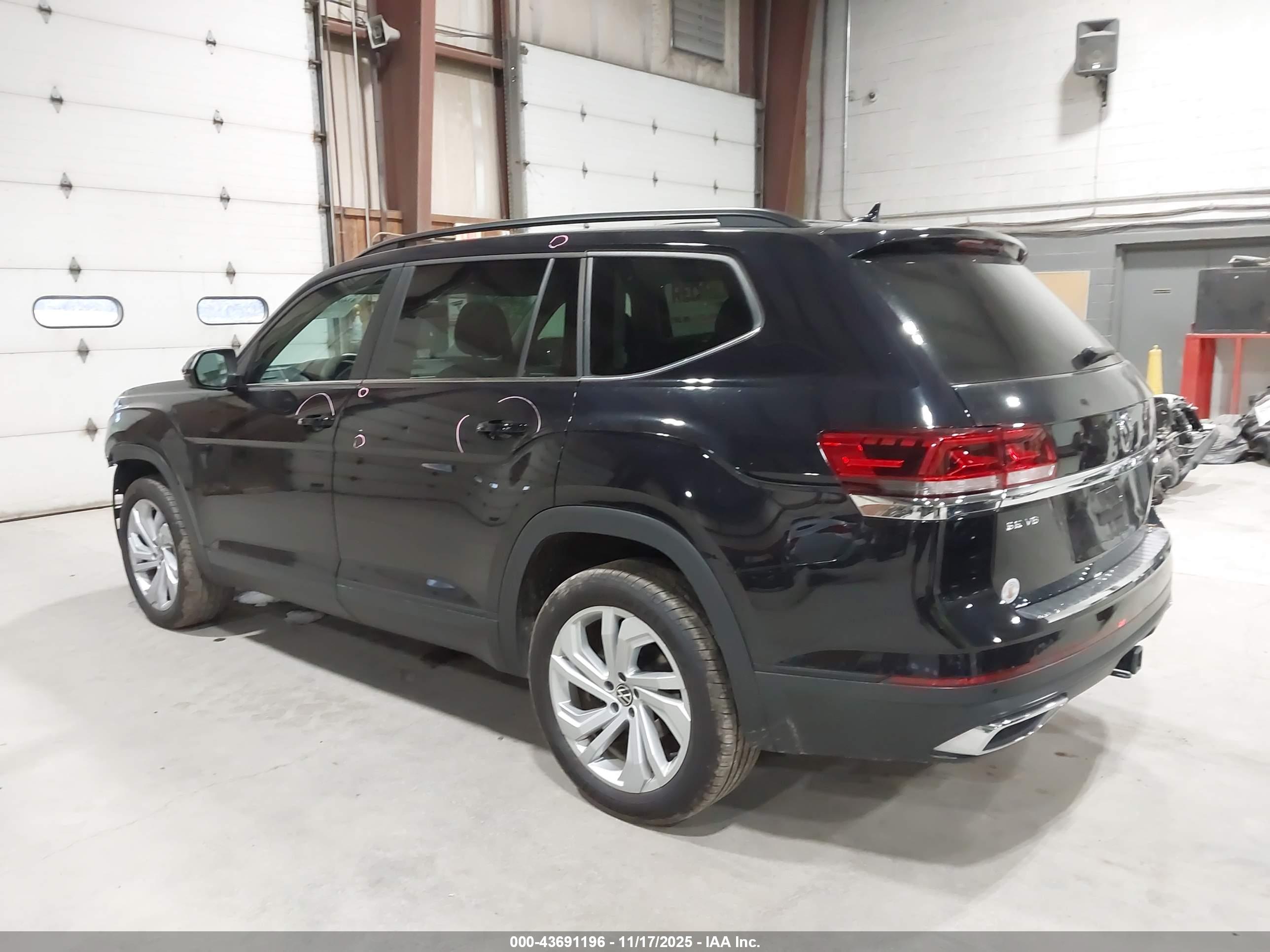 VOLKSWAGEN ATLAS image 3