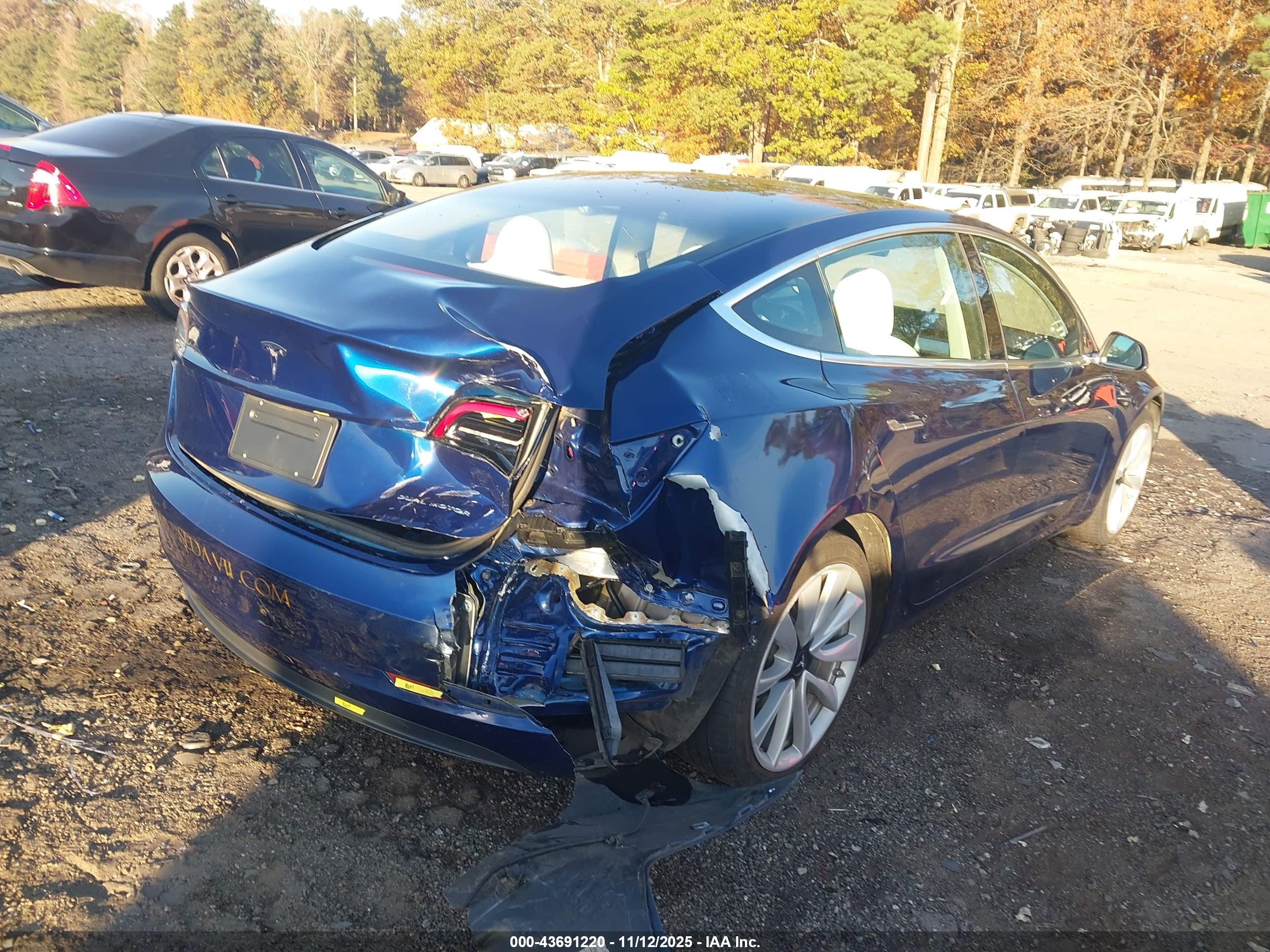 TESLA MODEL image 6