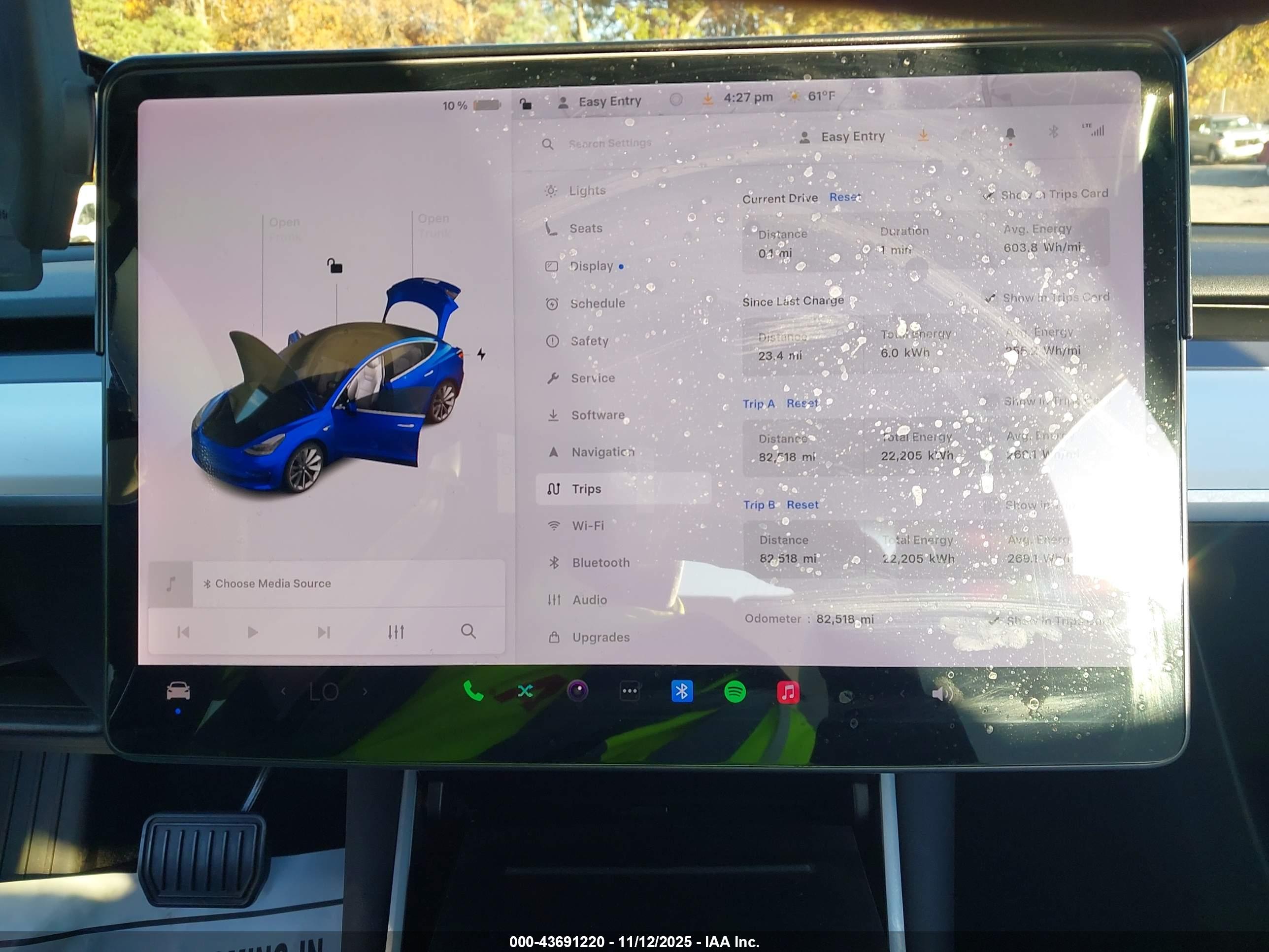 TESLA MODEL image 7