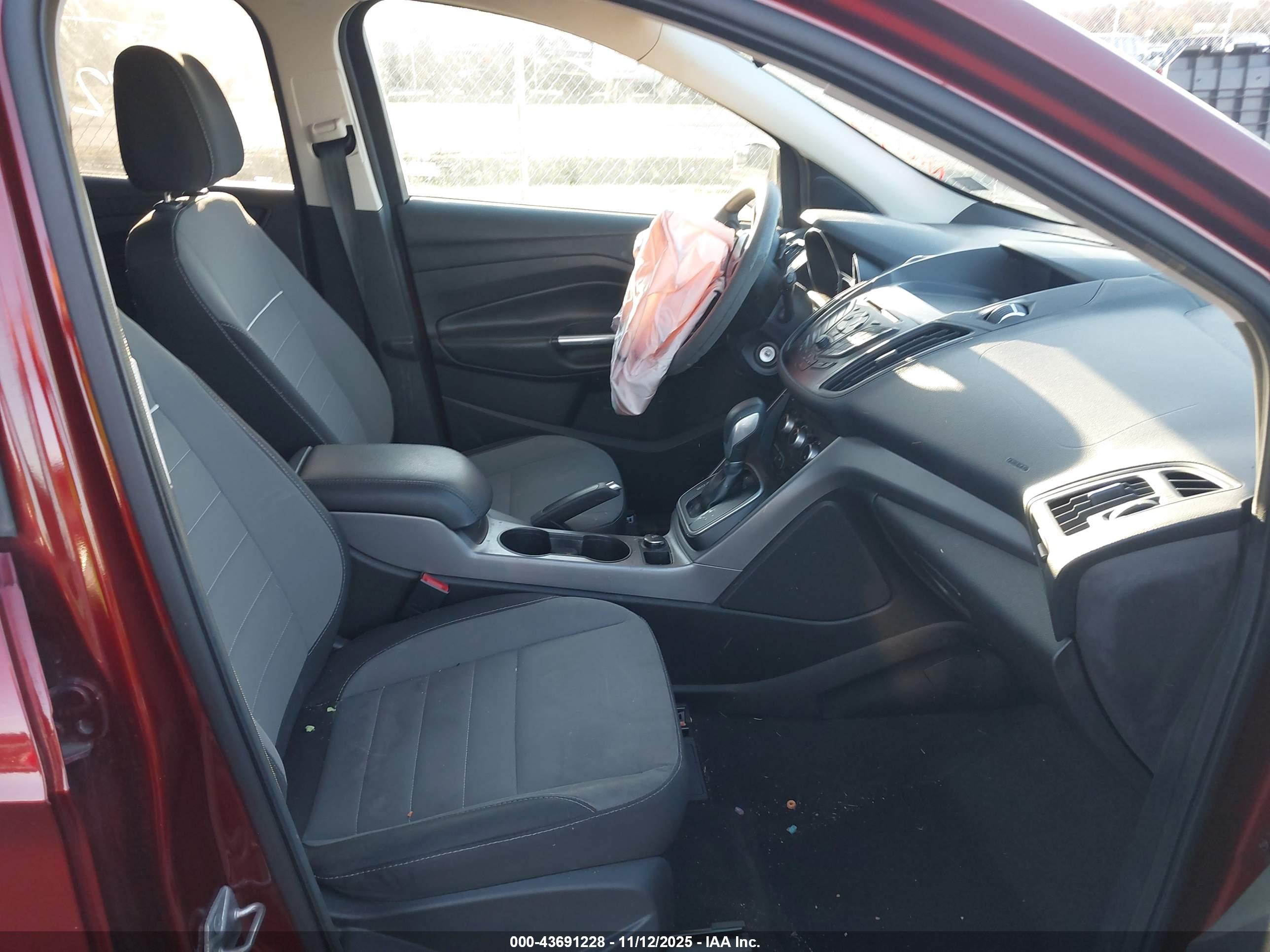FORD ESCAPE image 5