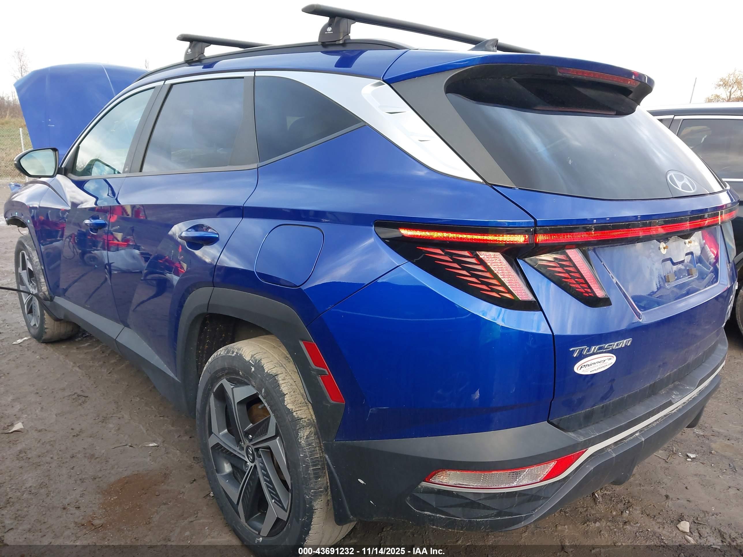 HYUNDAI TUCSON image 3