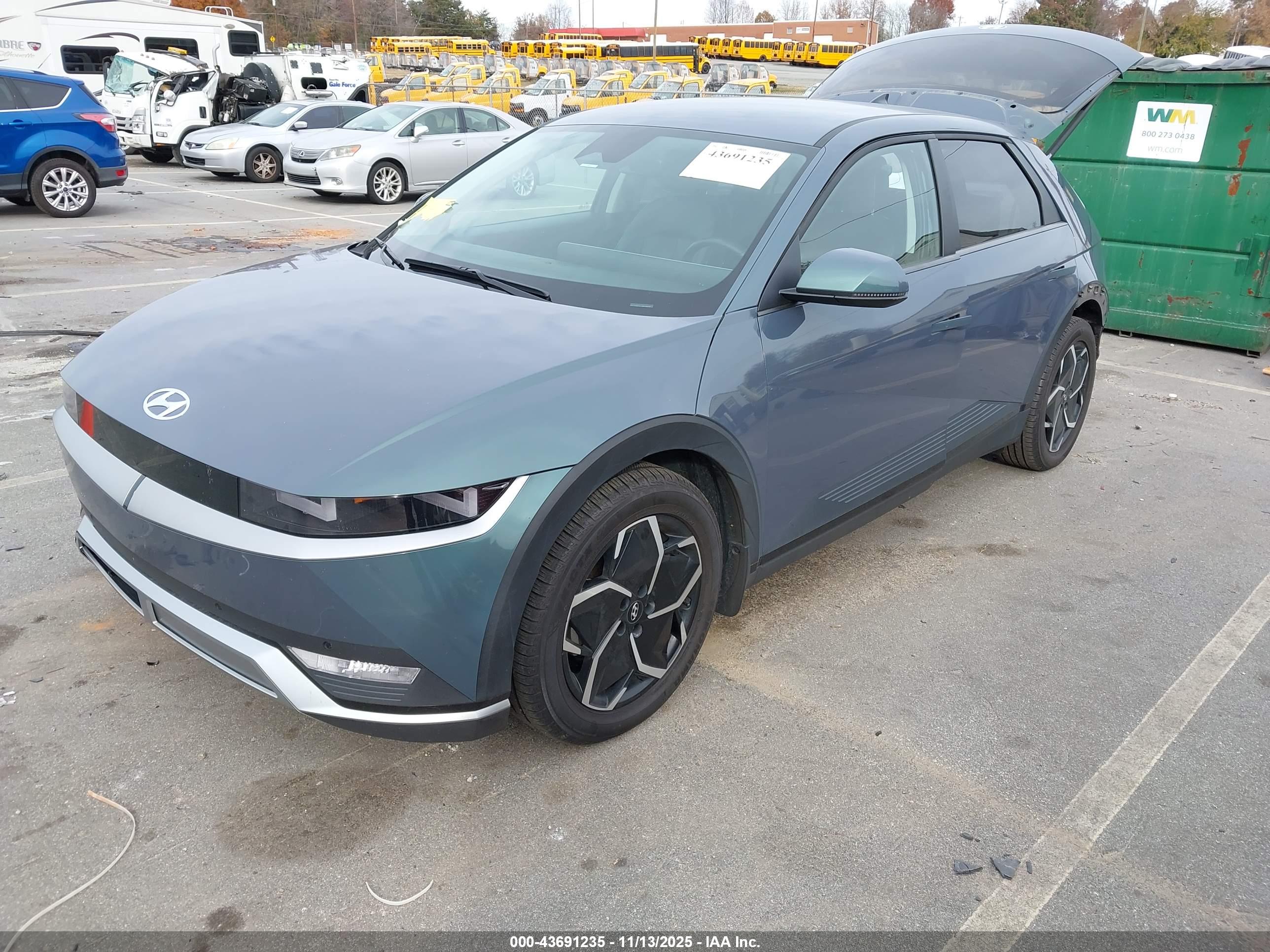 HYUNDAI IONIQ image 2