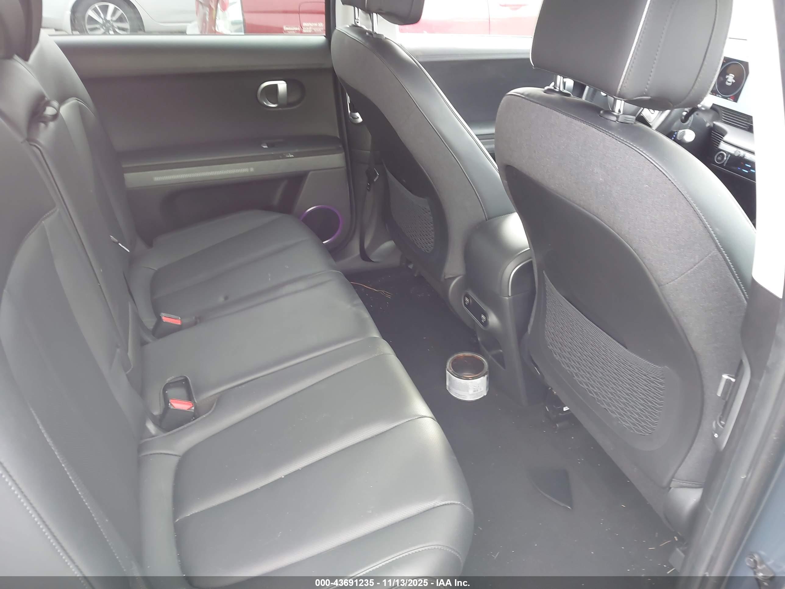 HYUNDAI IONIQ image 8