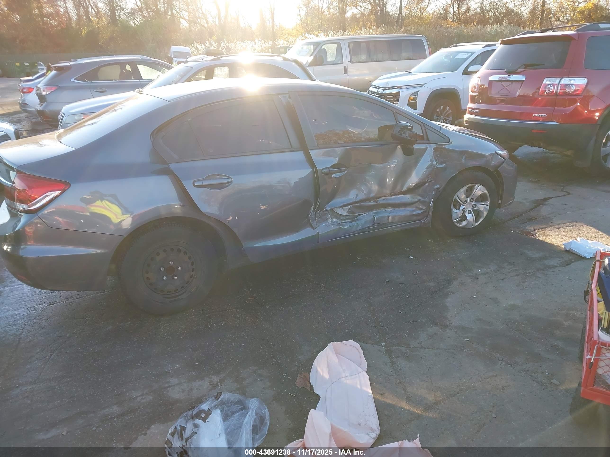 HONDA CIVIC image 4