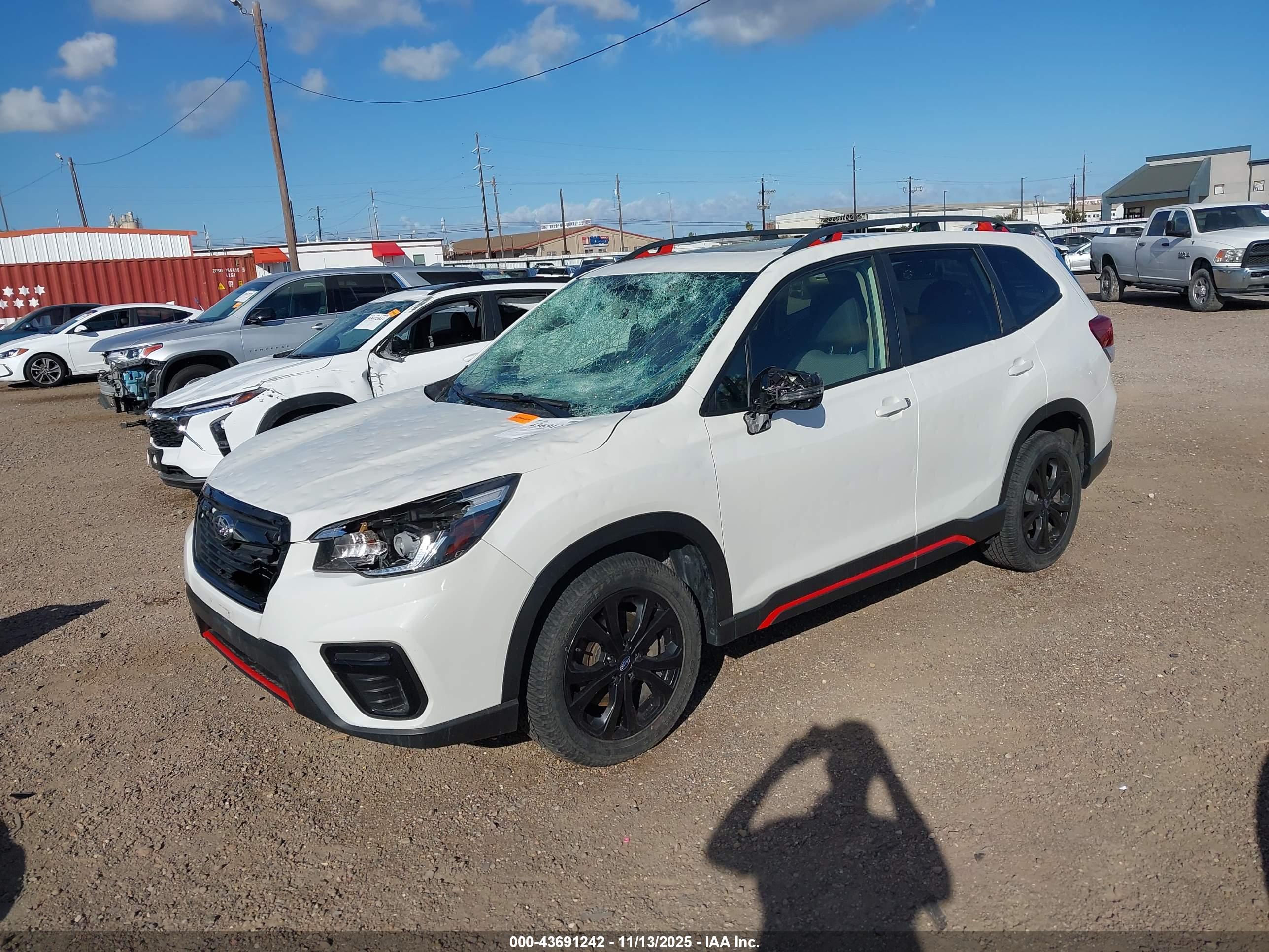SUBARU FORESTER image 2