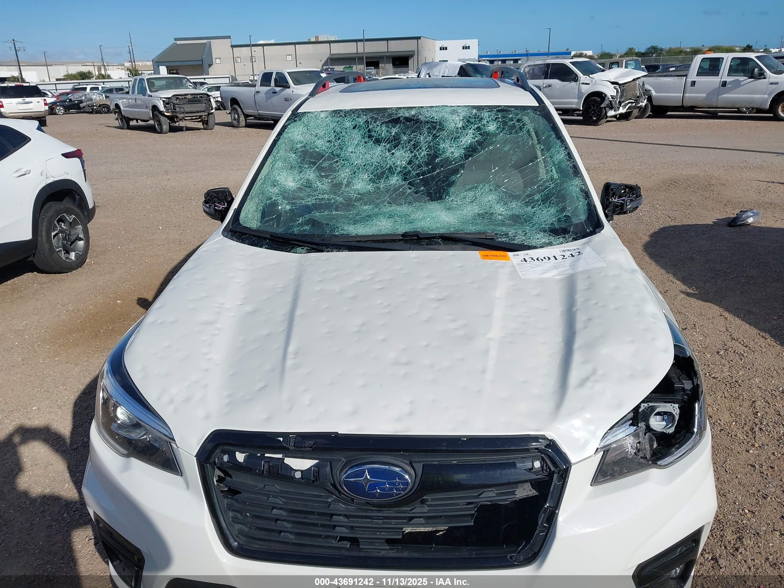 SUBARU FORESTER image 6