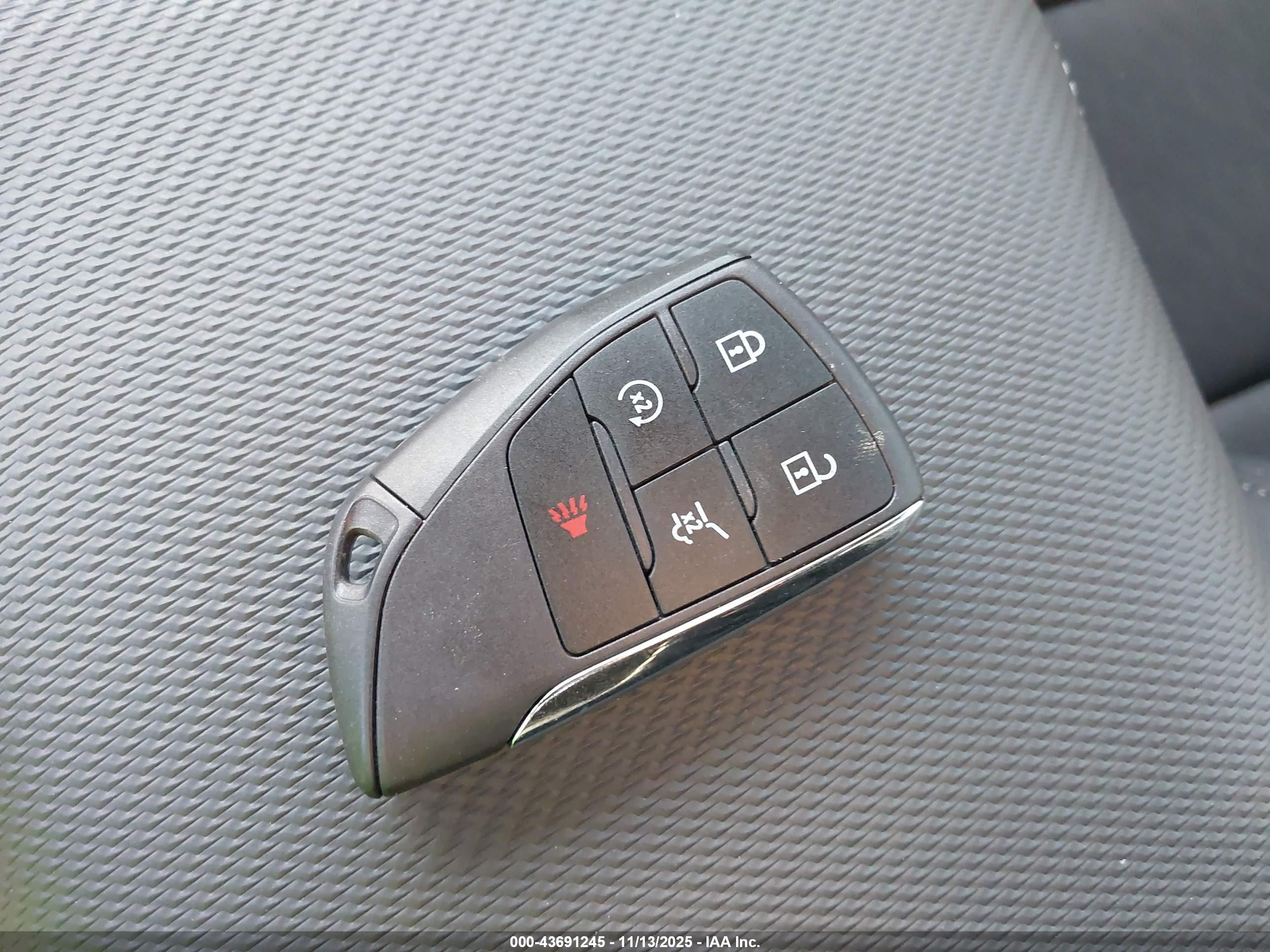 CHEVROLET EQUINOX image 11