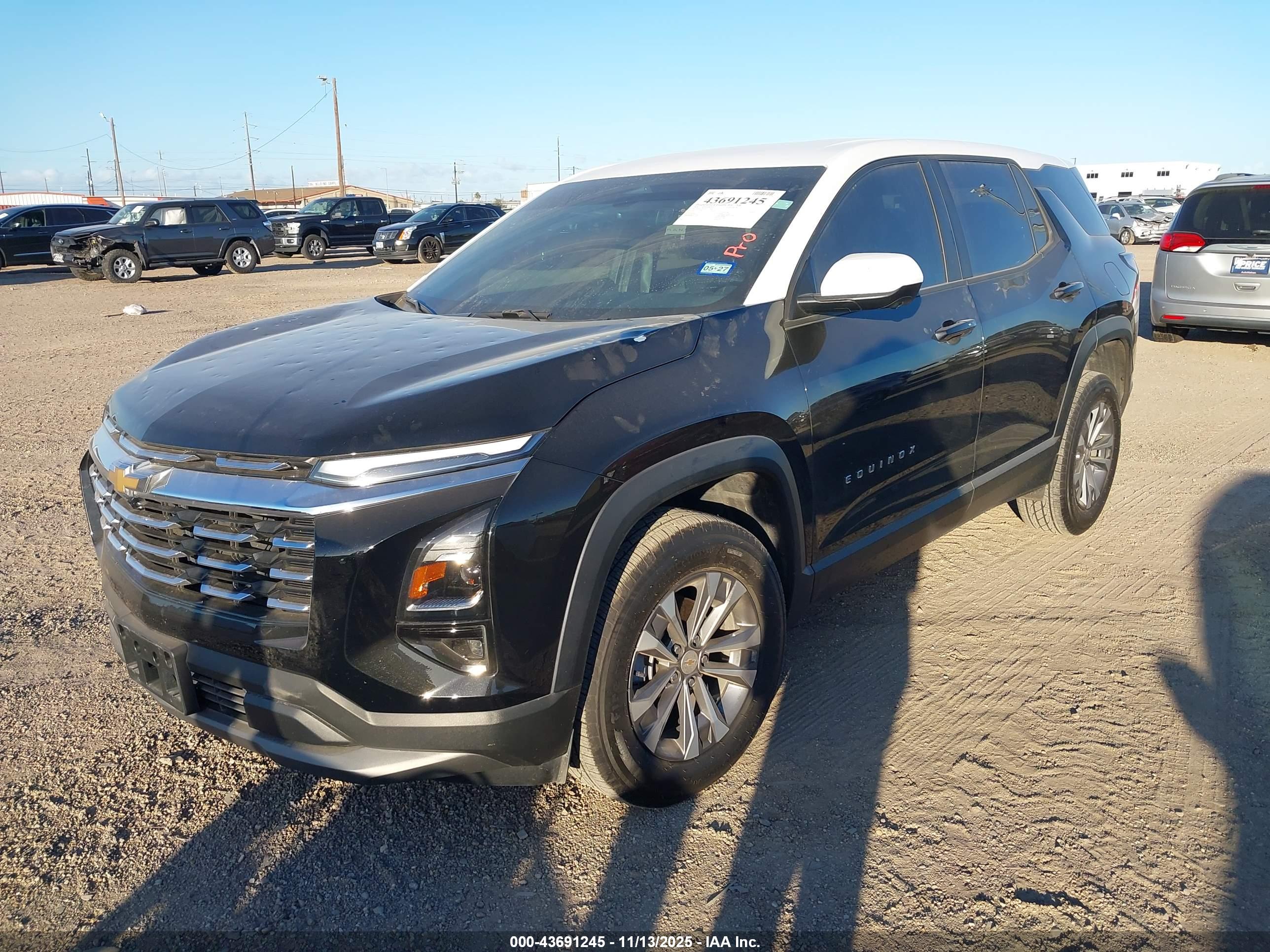 CHEVROLET EQUINOX image 2