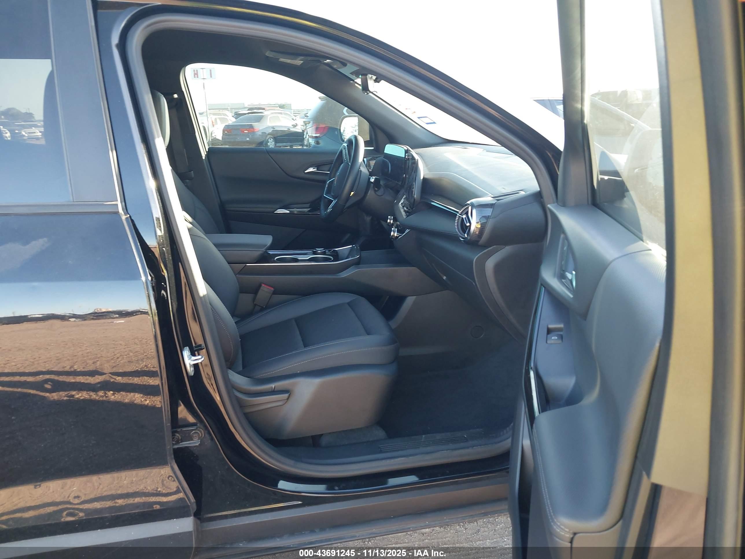CHEVROLET EQUINOX image 5