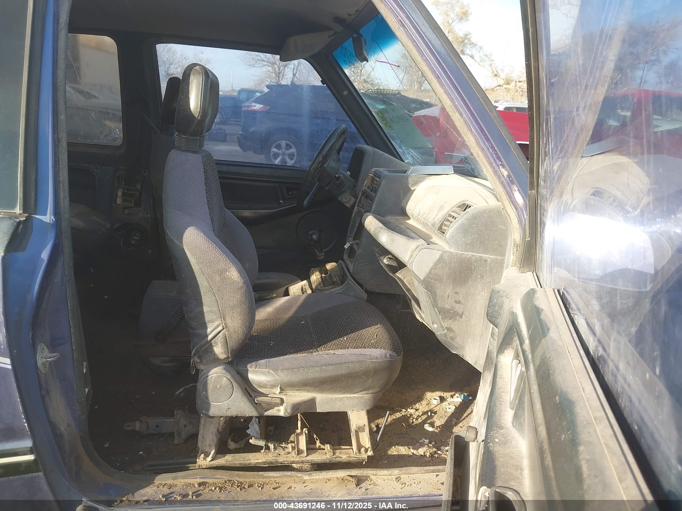 GEO TRACKER image 5