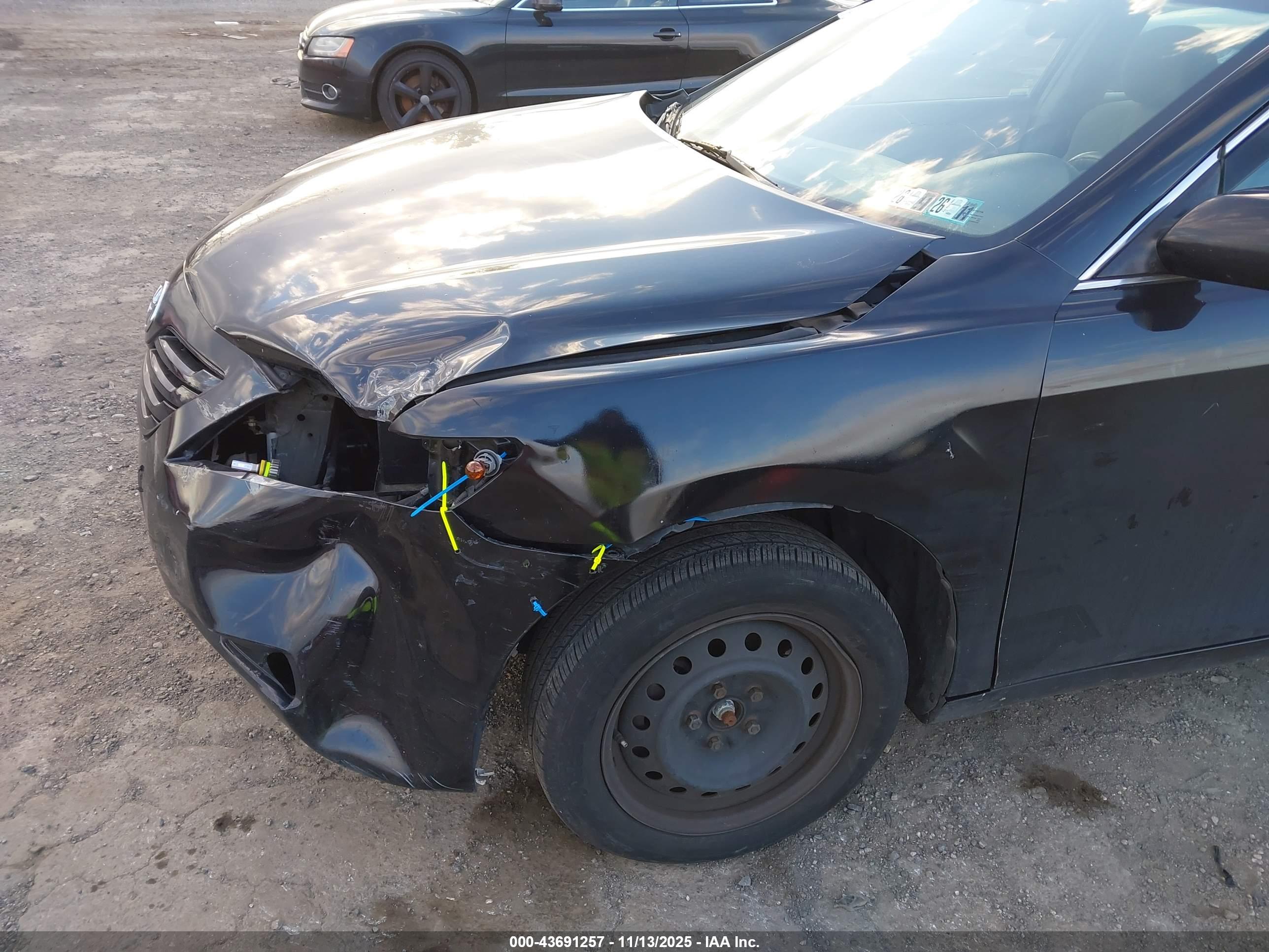 TOYOTA CAMRY image 6
