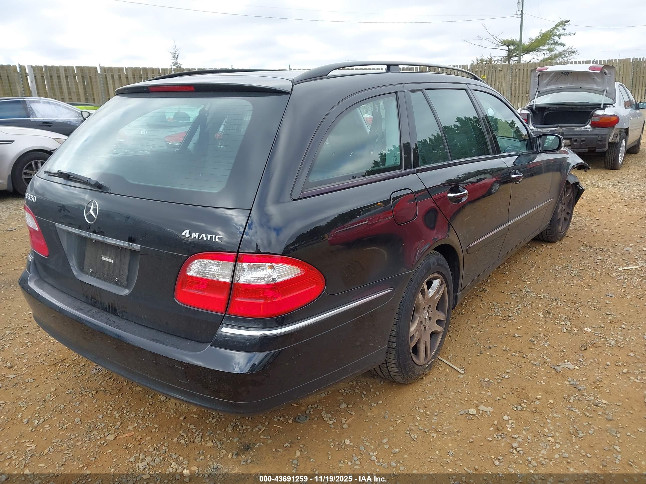 MERCEDES-BENZ E image 4