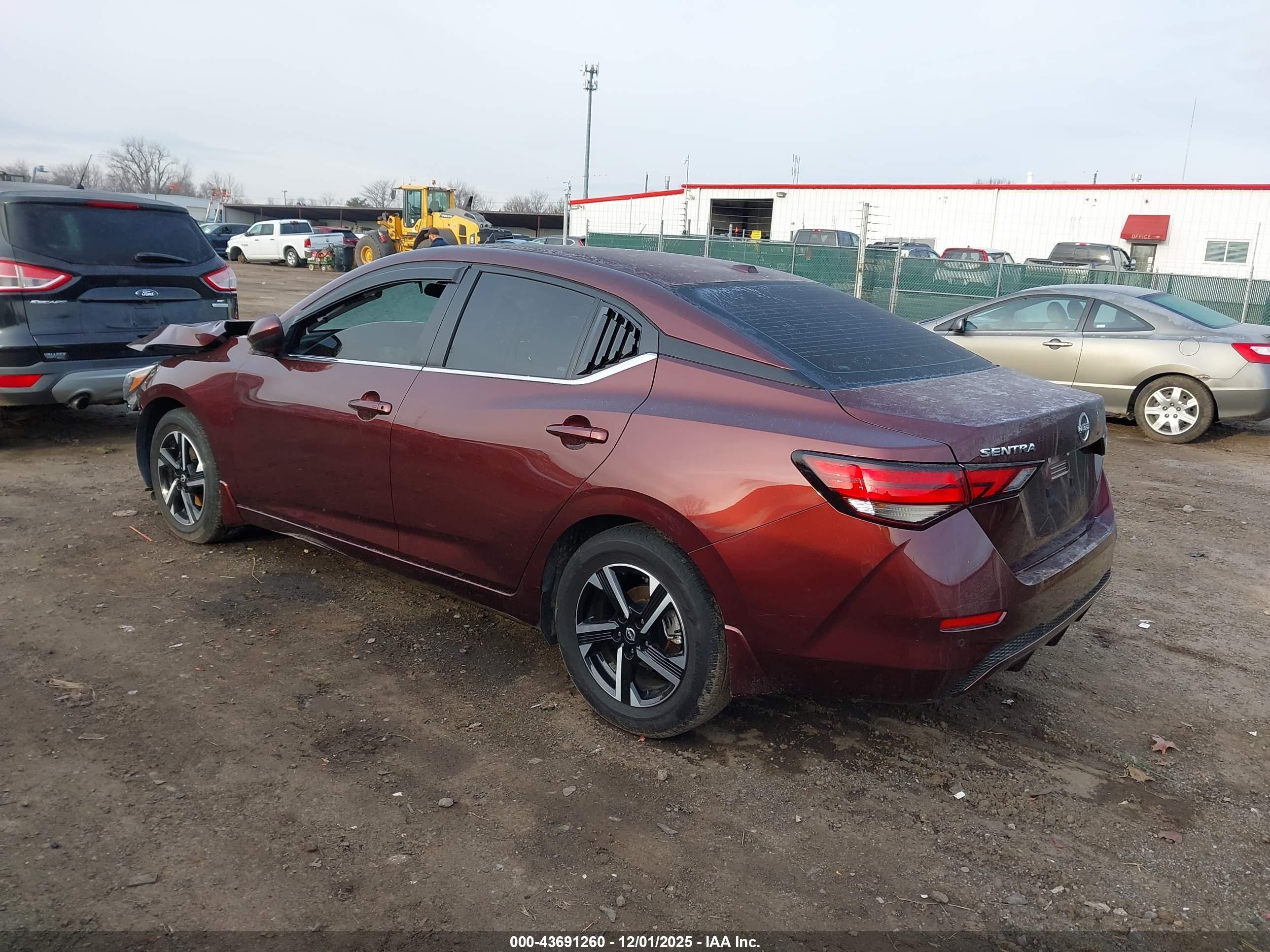 NISSAN SENTRA image 3