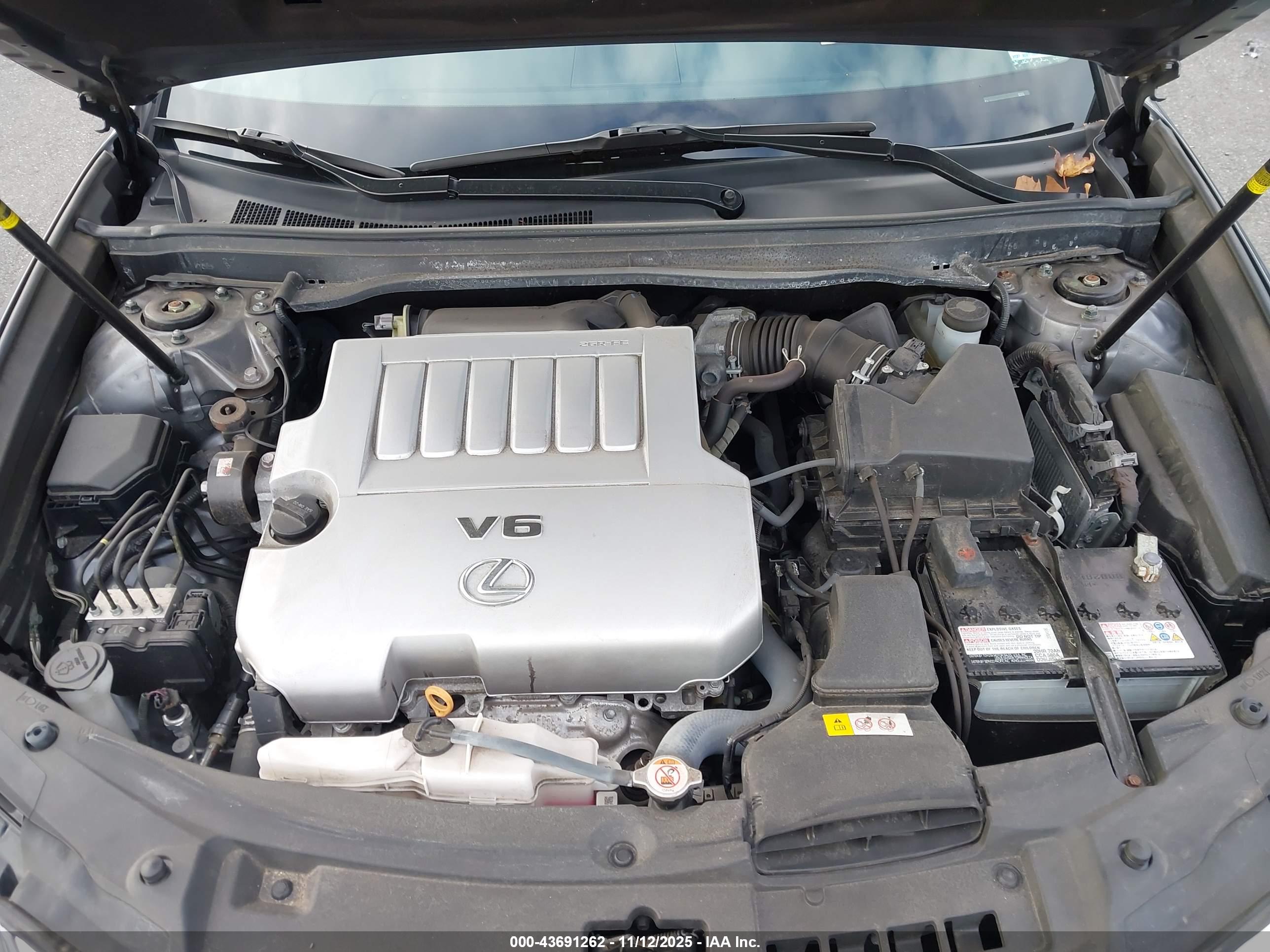 LEXUS ES image 10