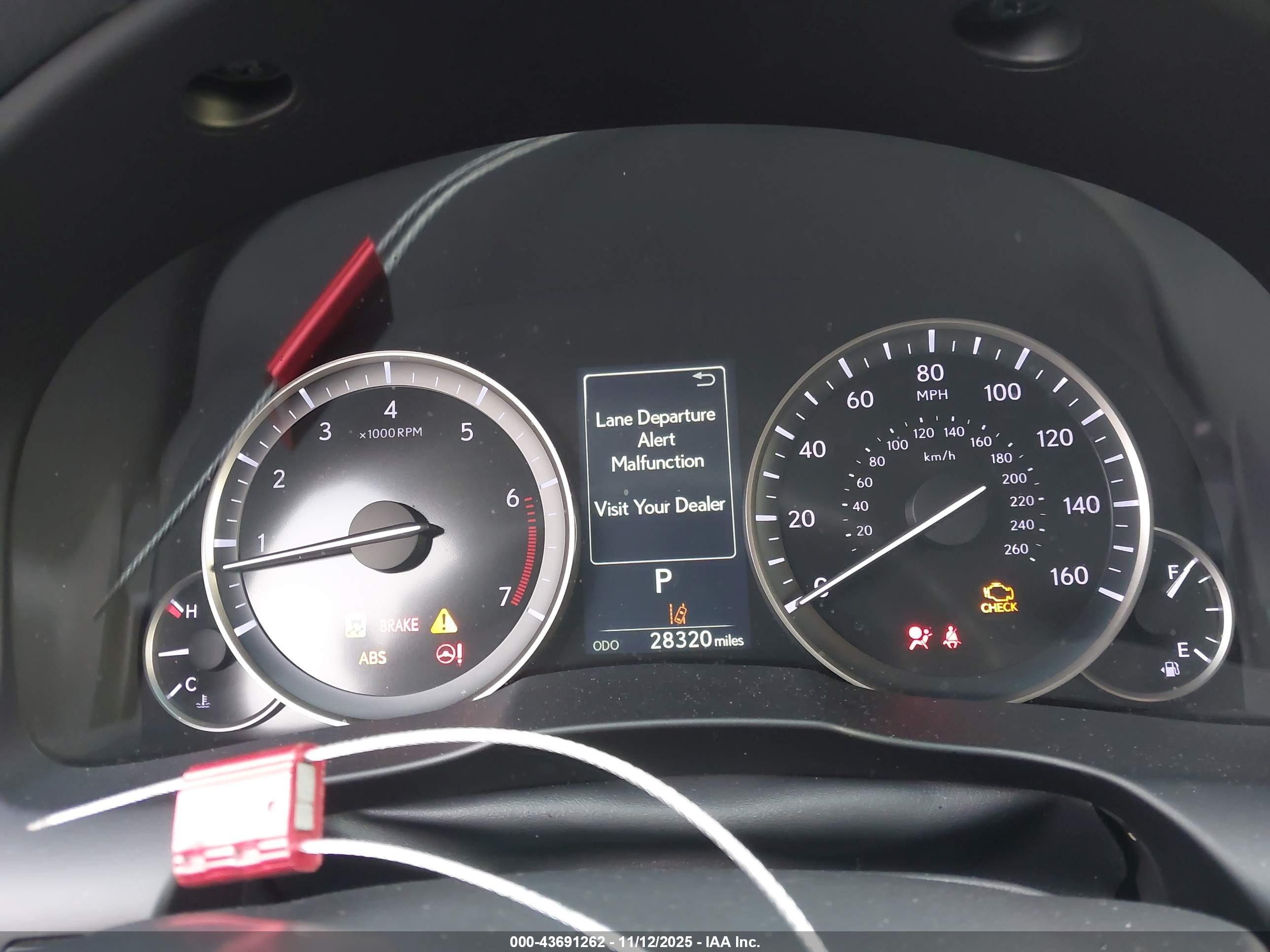 LEXUS ES image 7