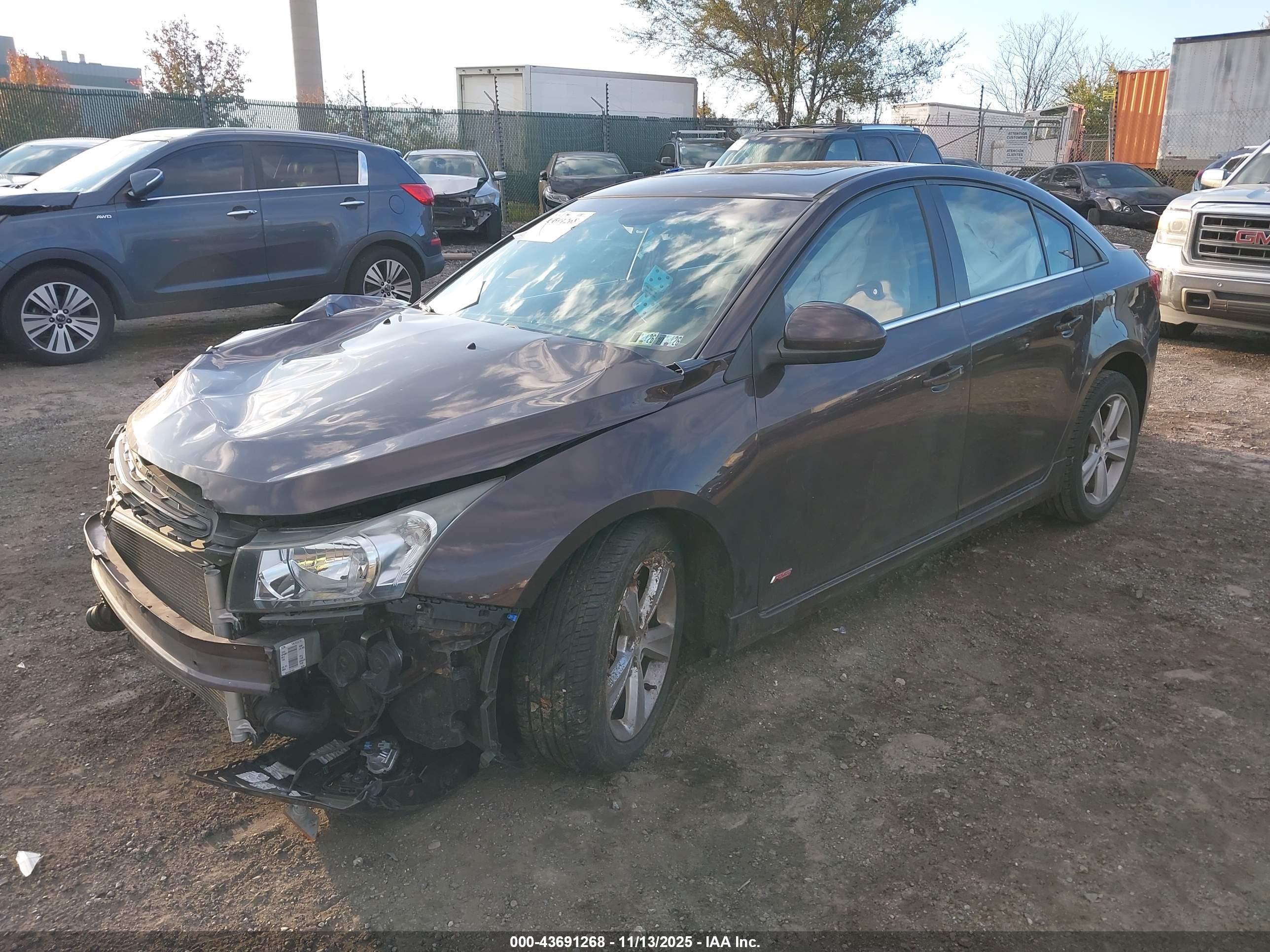 CHEVROLET CRUZE image 2