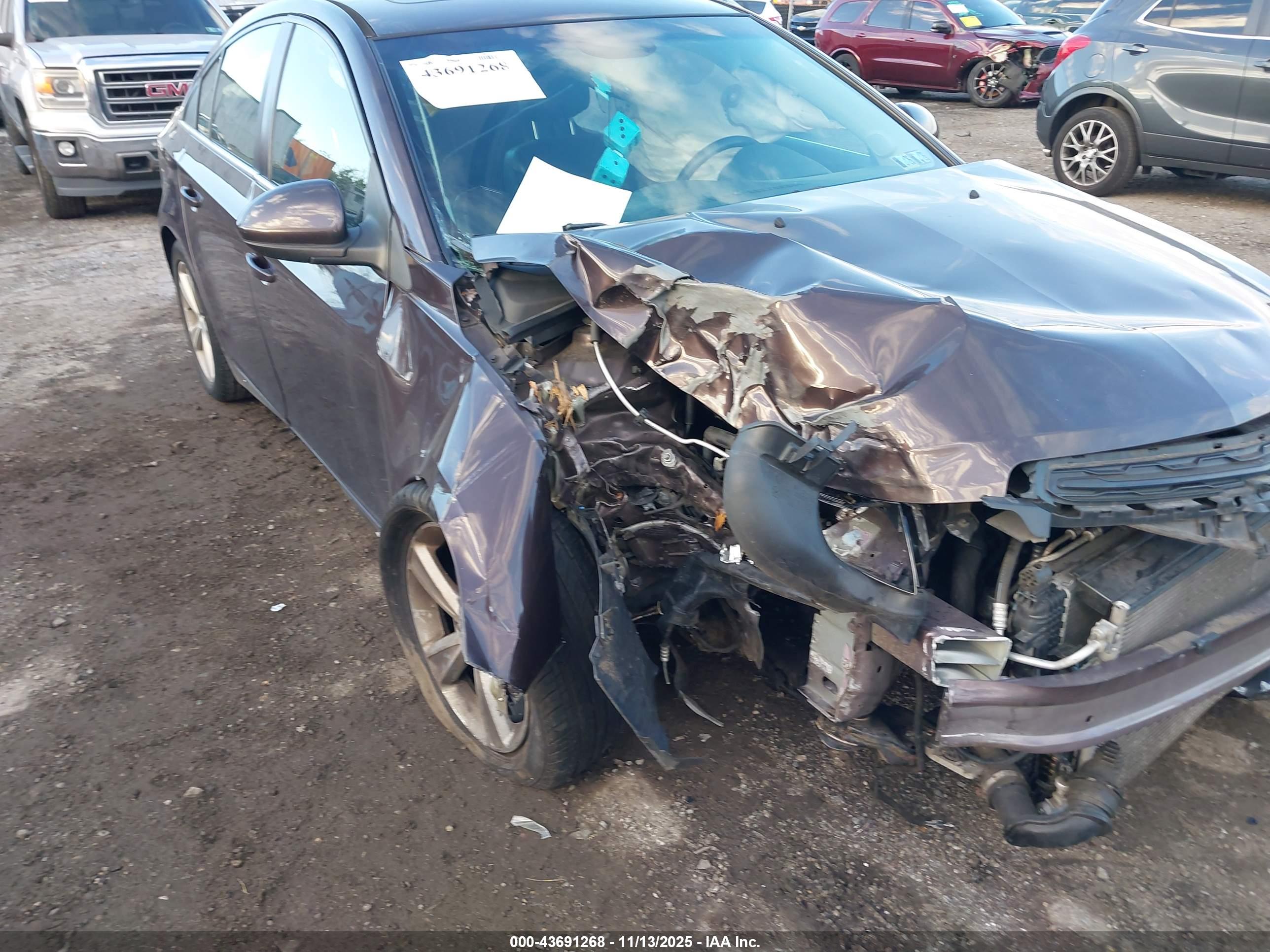 CHEVROLET CRUZE image 6