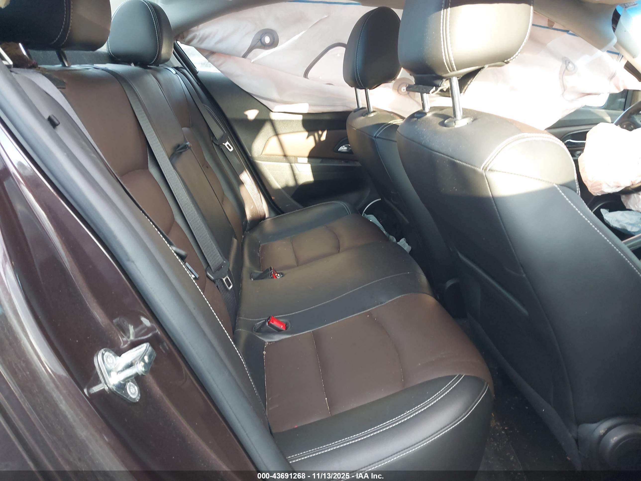 CHEVROLET CRUZE image 8