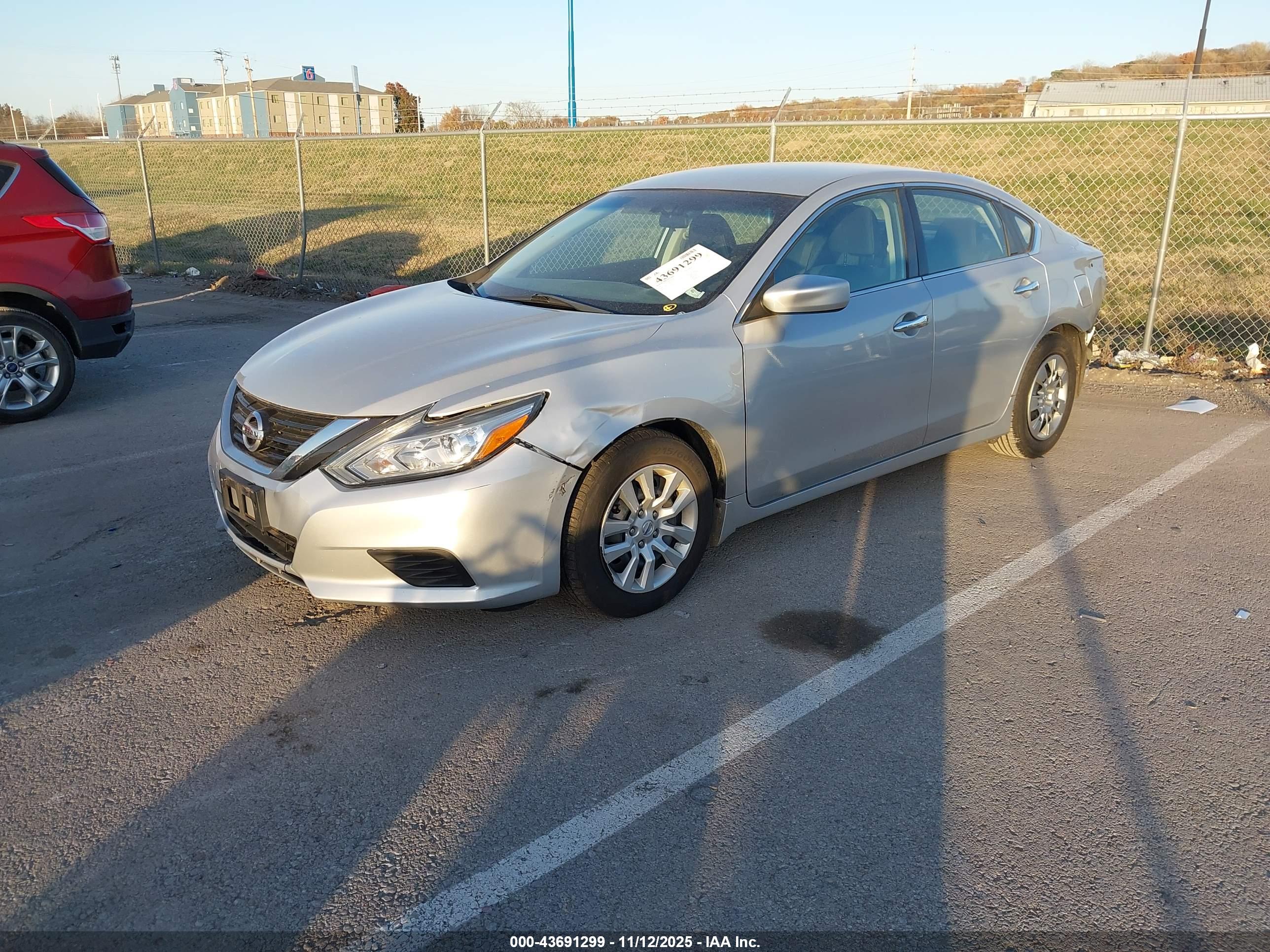 NISSAN ALTIMA image 2