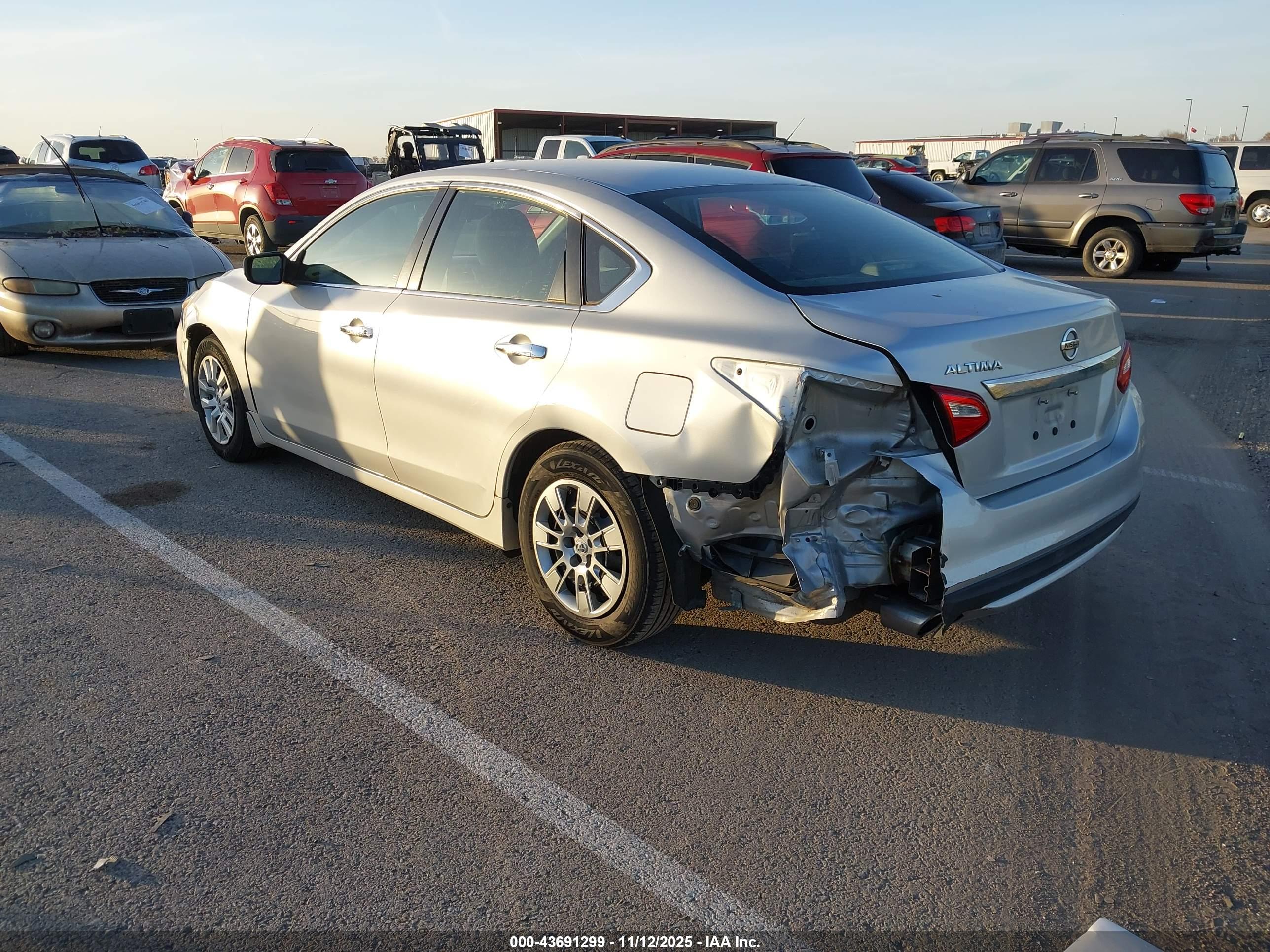 NISSAN ALTIMA image 3