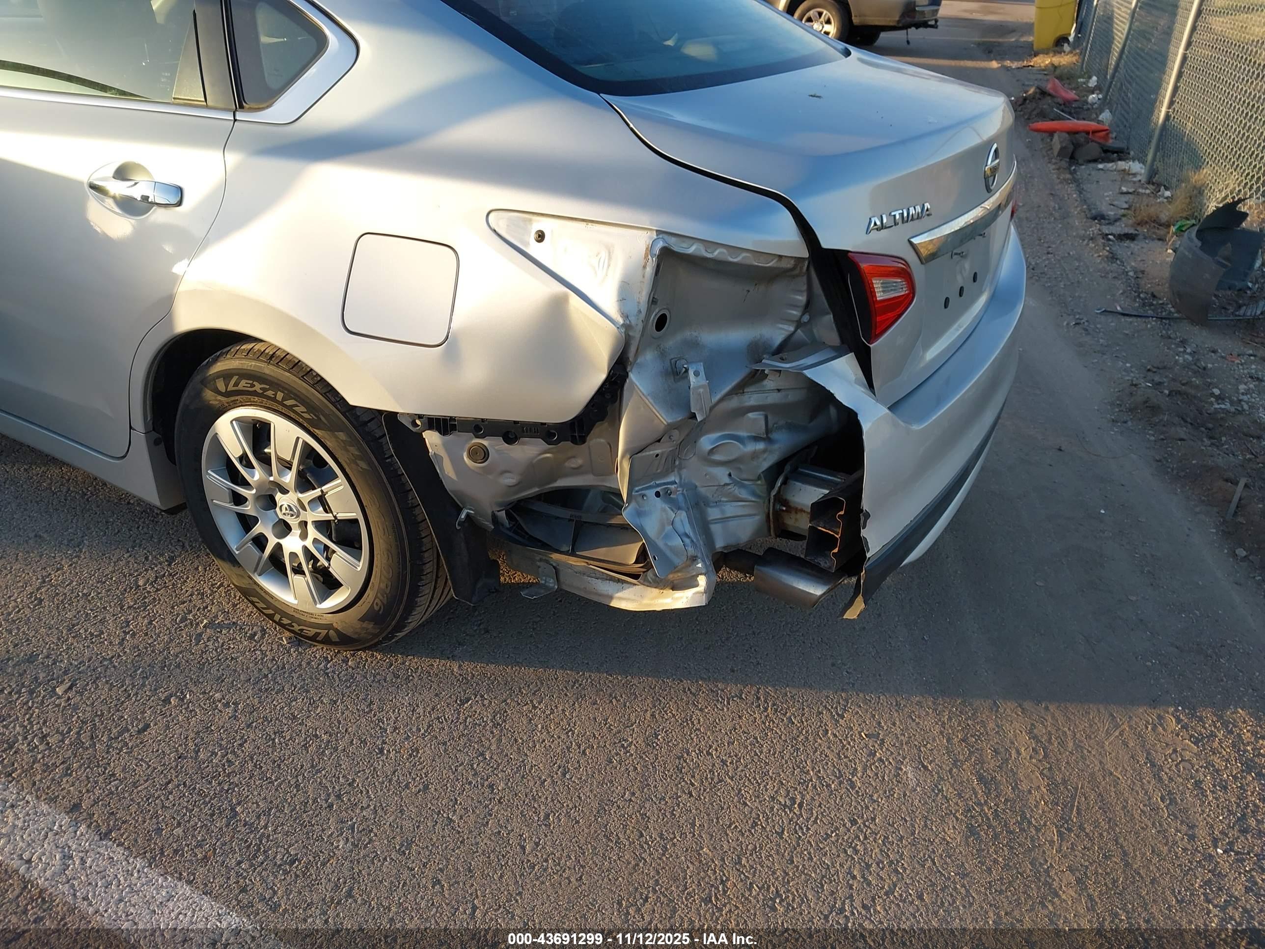 NISSAN ALTIMA image 6