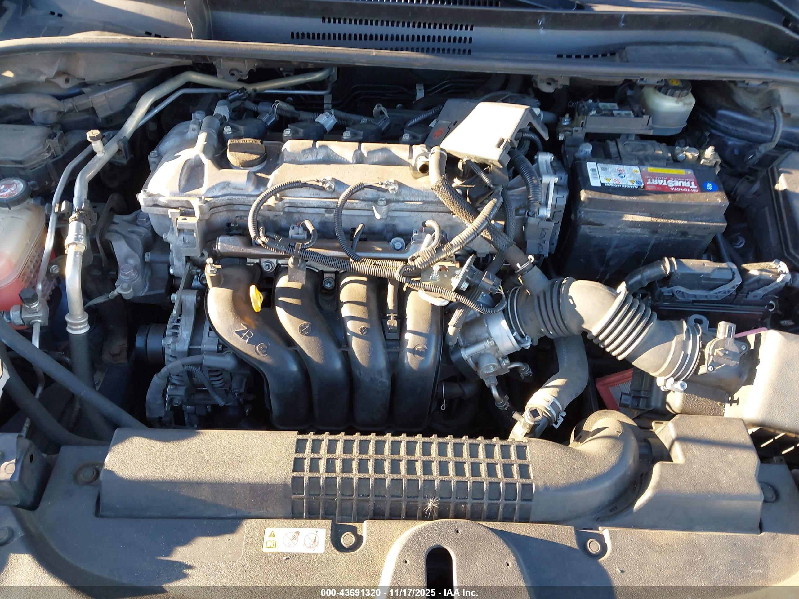 TOYOTA COROLLA image 10