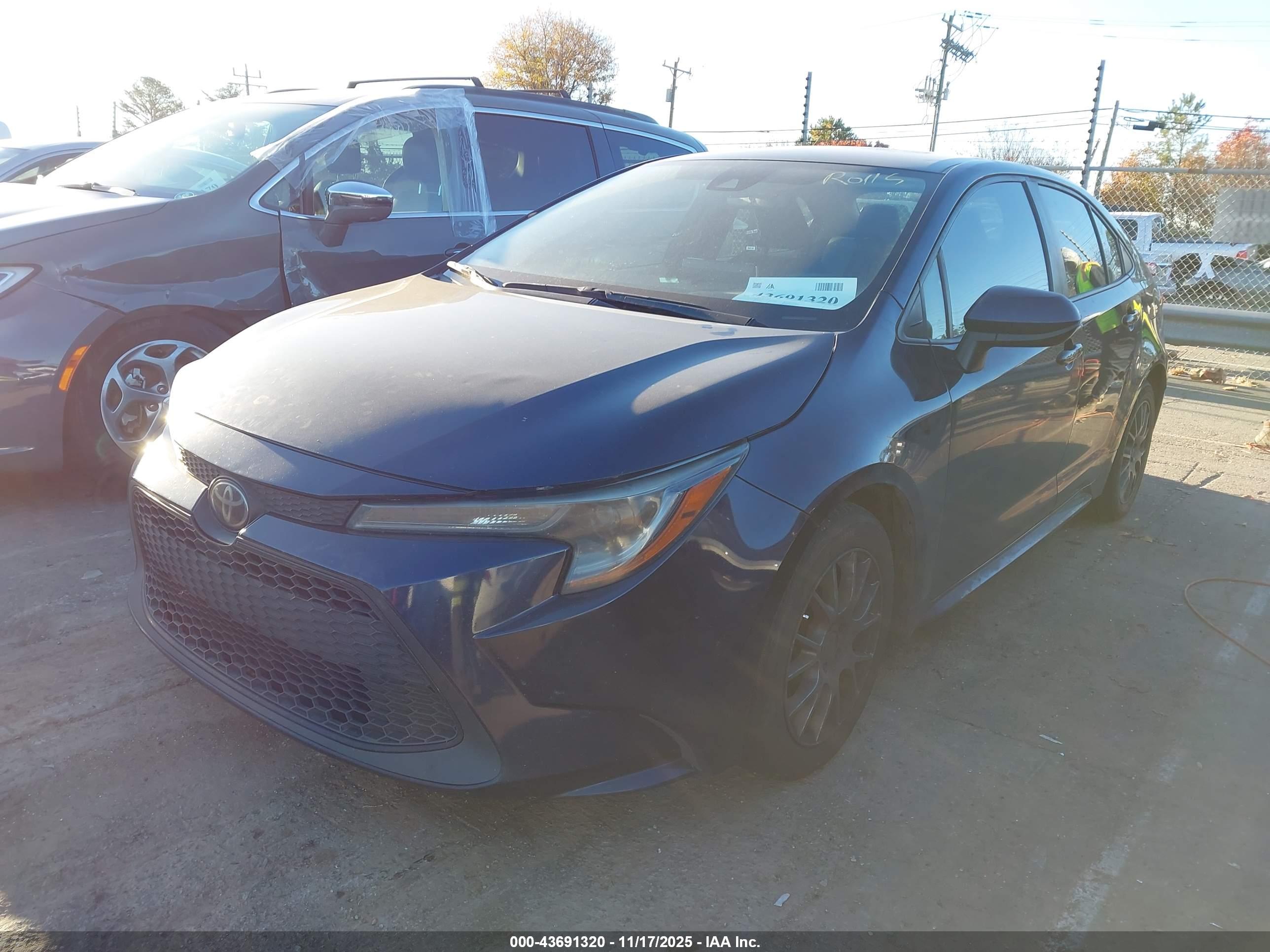 TOYOTA COROLLA image 2