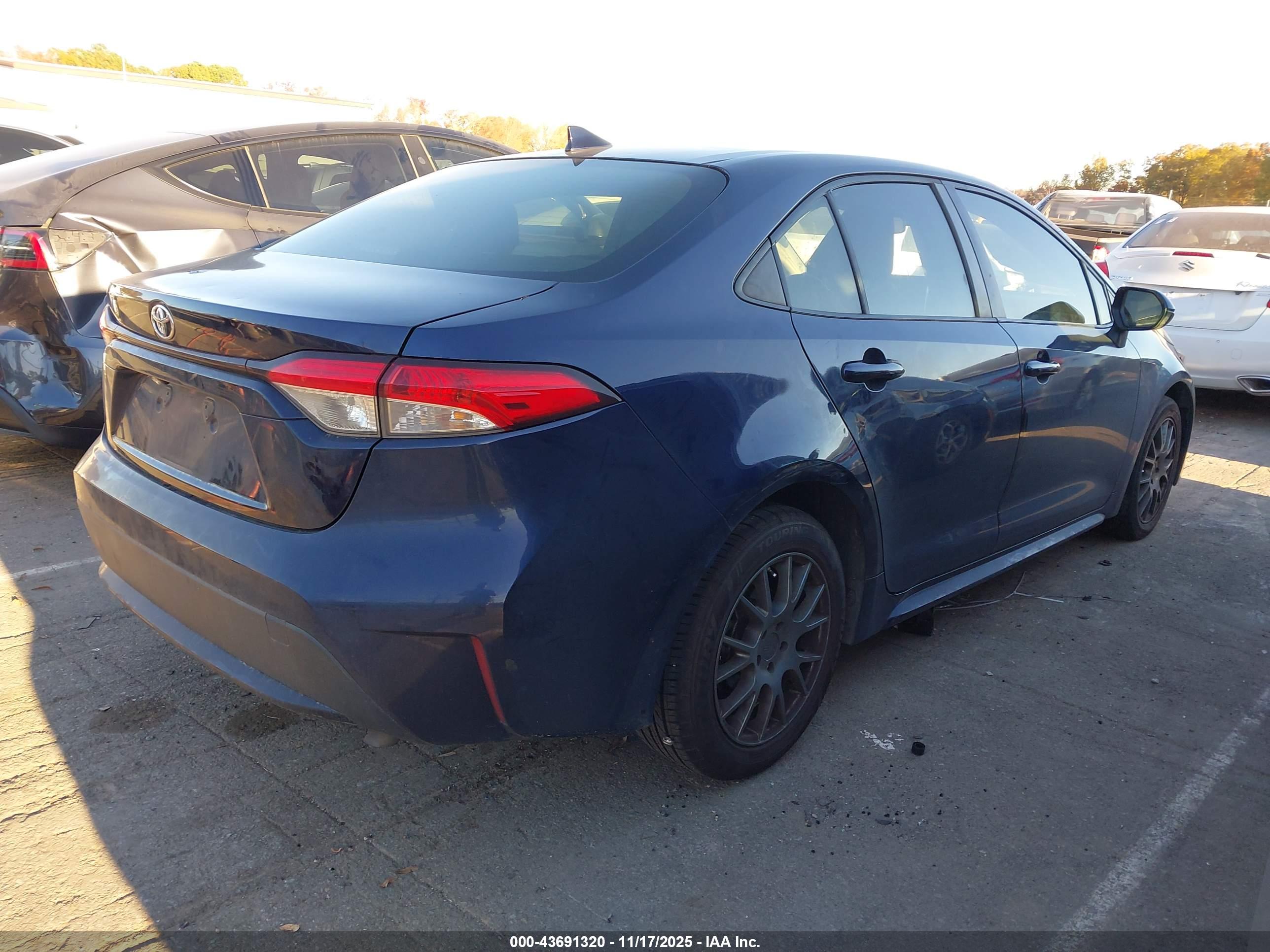 TOYOTA COROLLA image 4