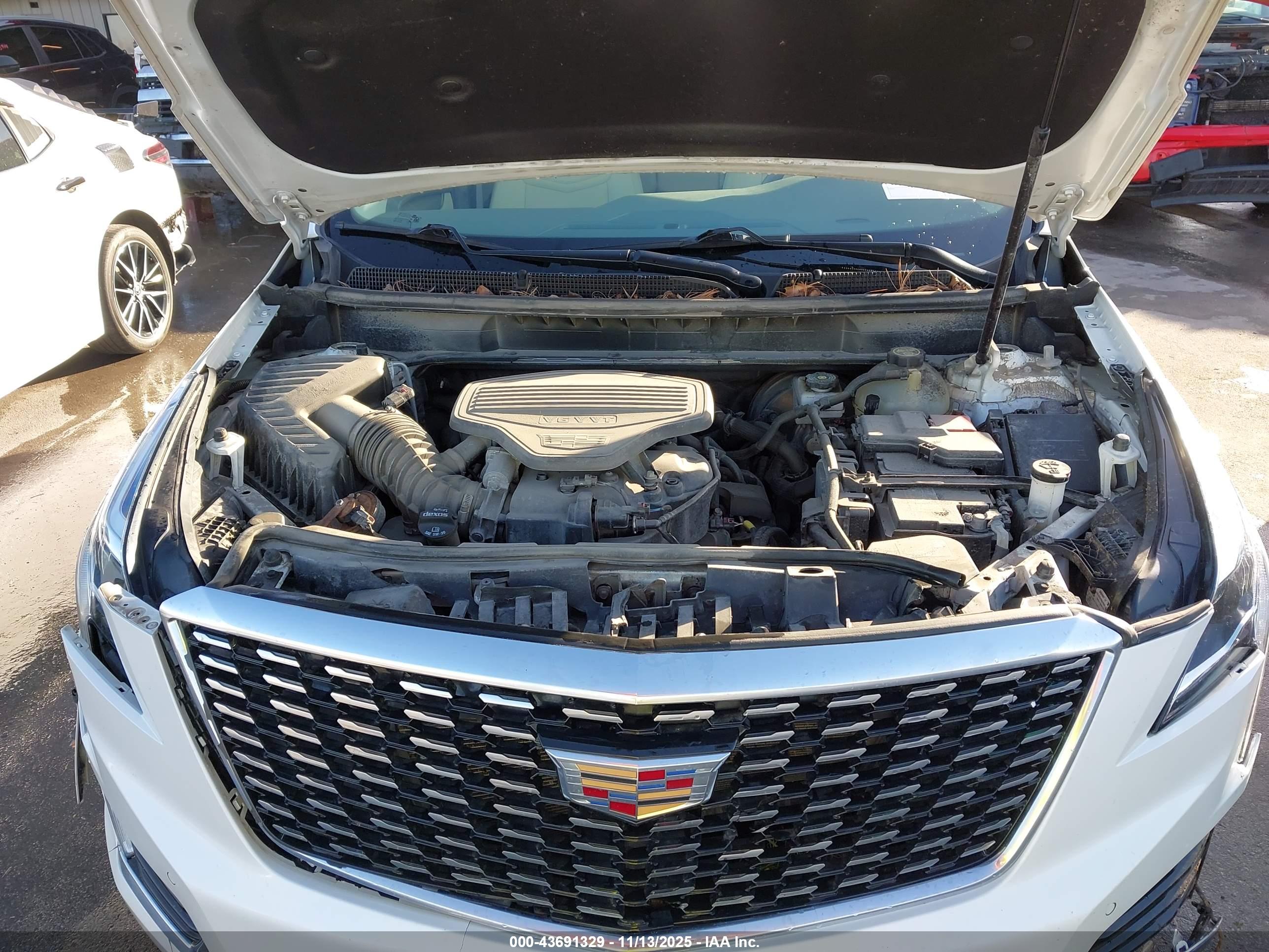CADILLAC XT5 image 10