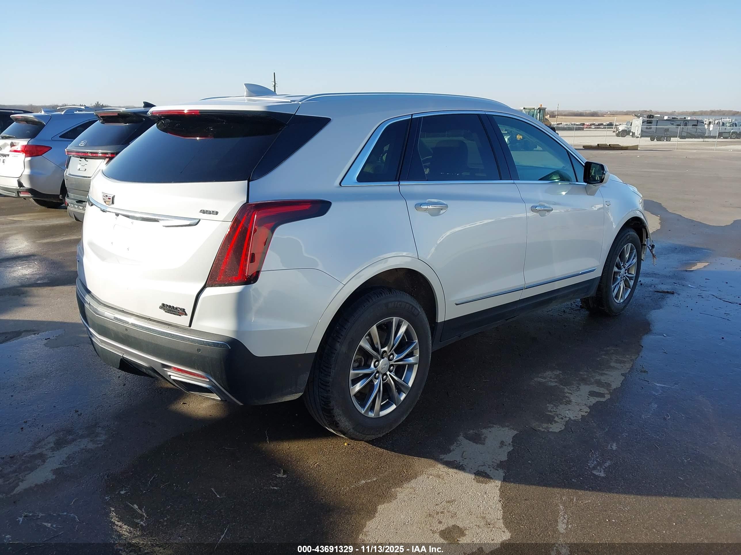 CADILLAC XT5 image 4