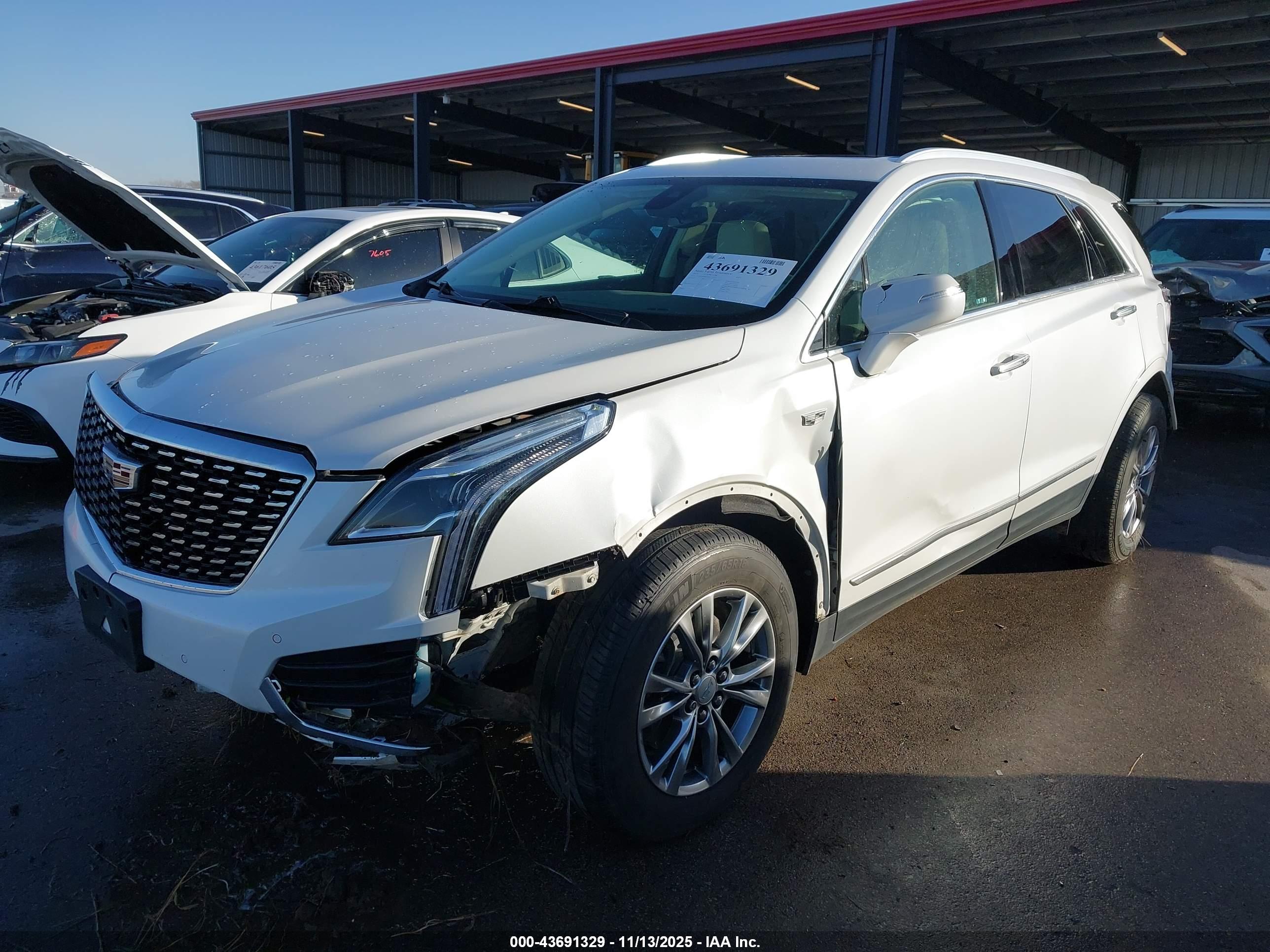 CADILLAC XT5 image 6
